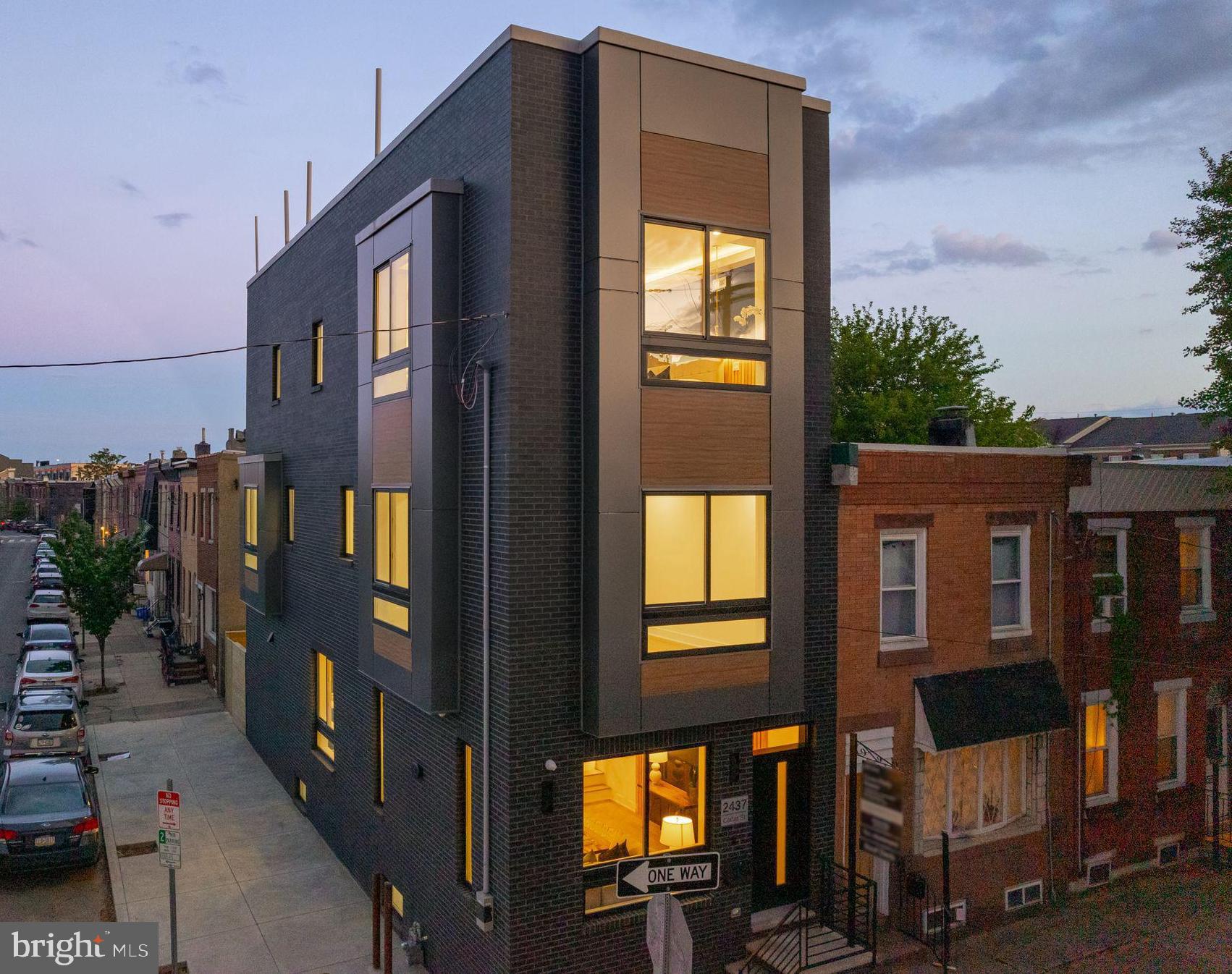 2437 CEDAR STREET