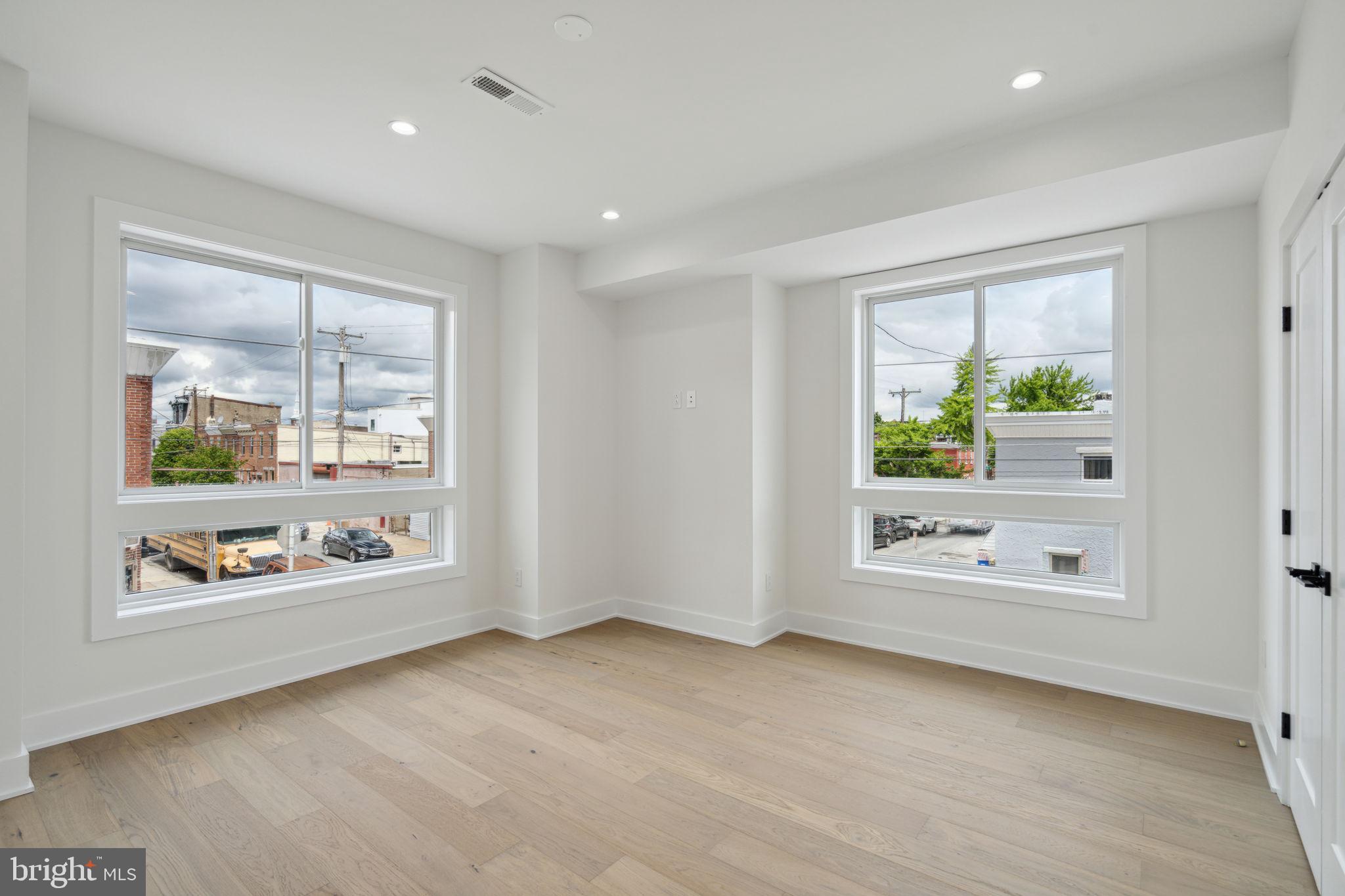 2437 CEDAR STREET