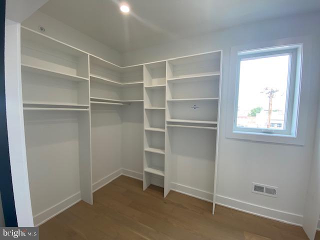 2437 CEDAR STREET