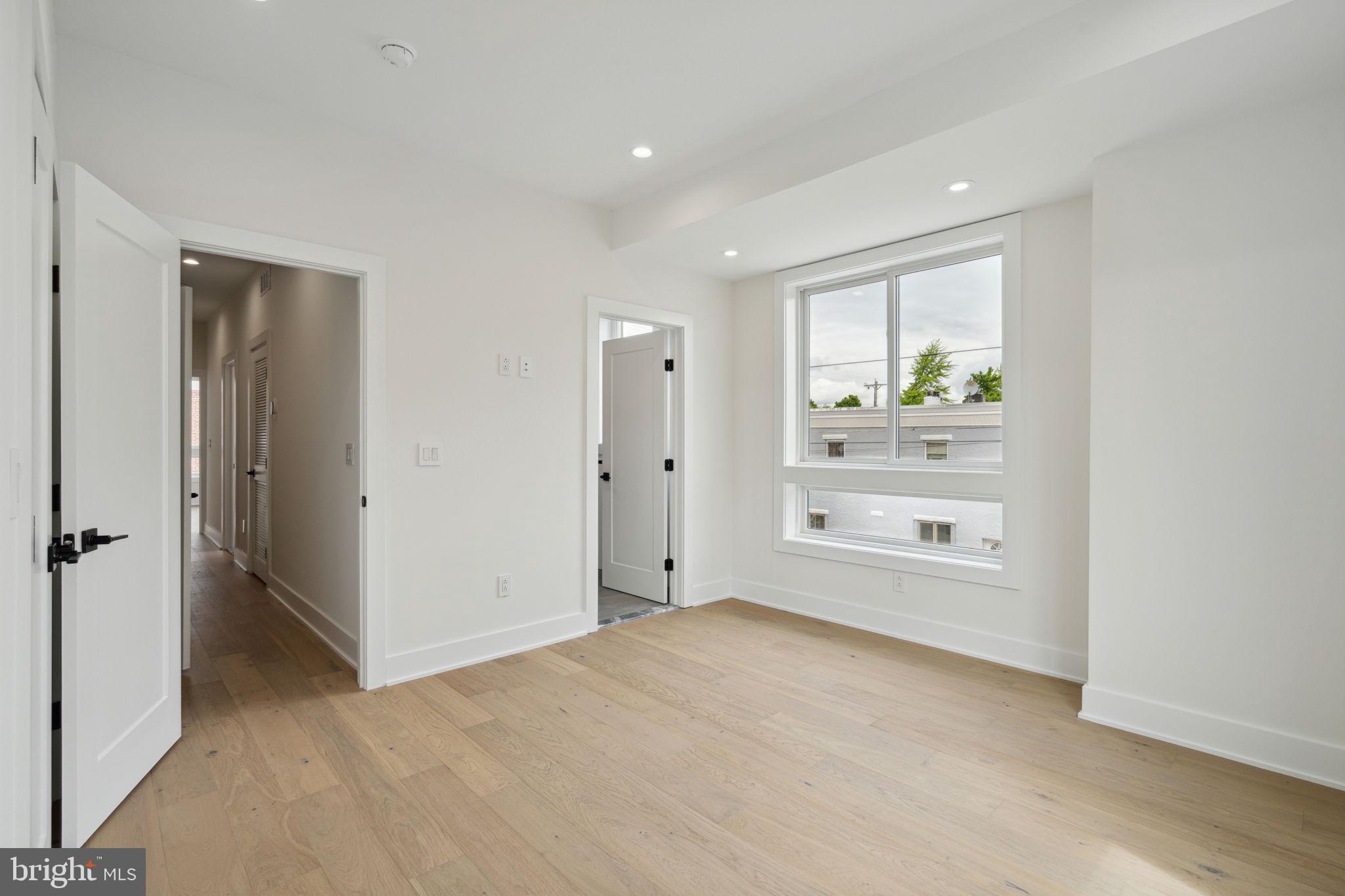 2437 CEDAR STREET