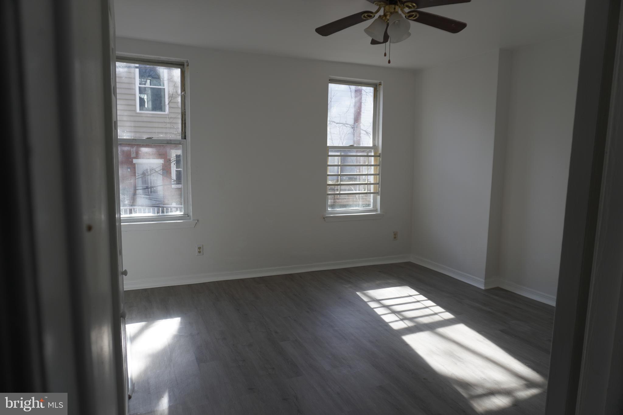 122 W SHARPNACK ST #2
