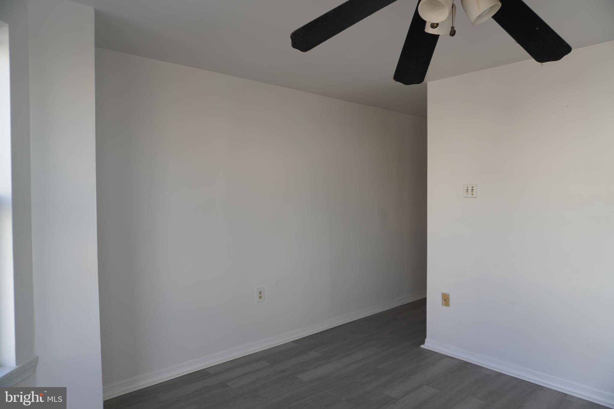 122 W SHARPNACK ST #2