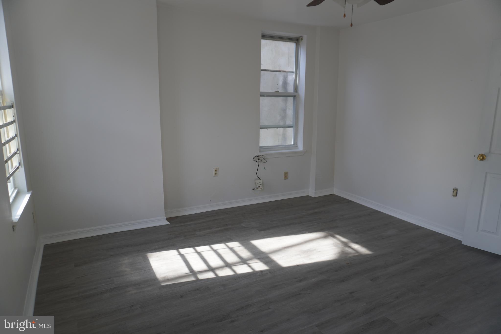 122 W SHARPNACK ST #2