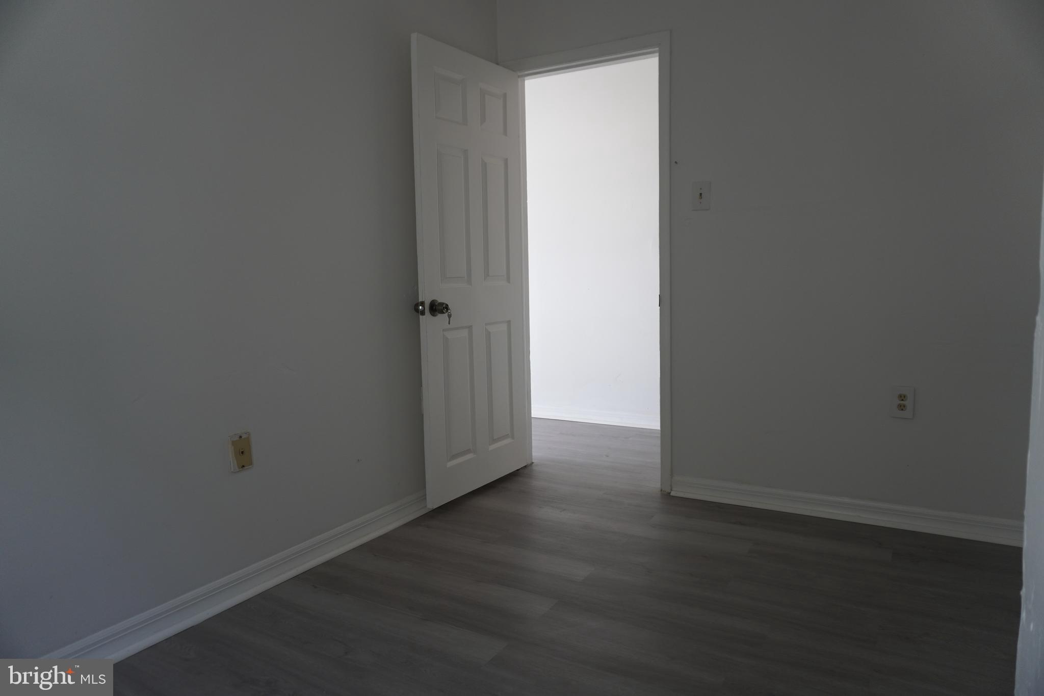 122 W SHARPNACK ST #2
