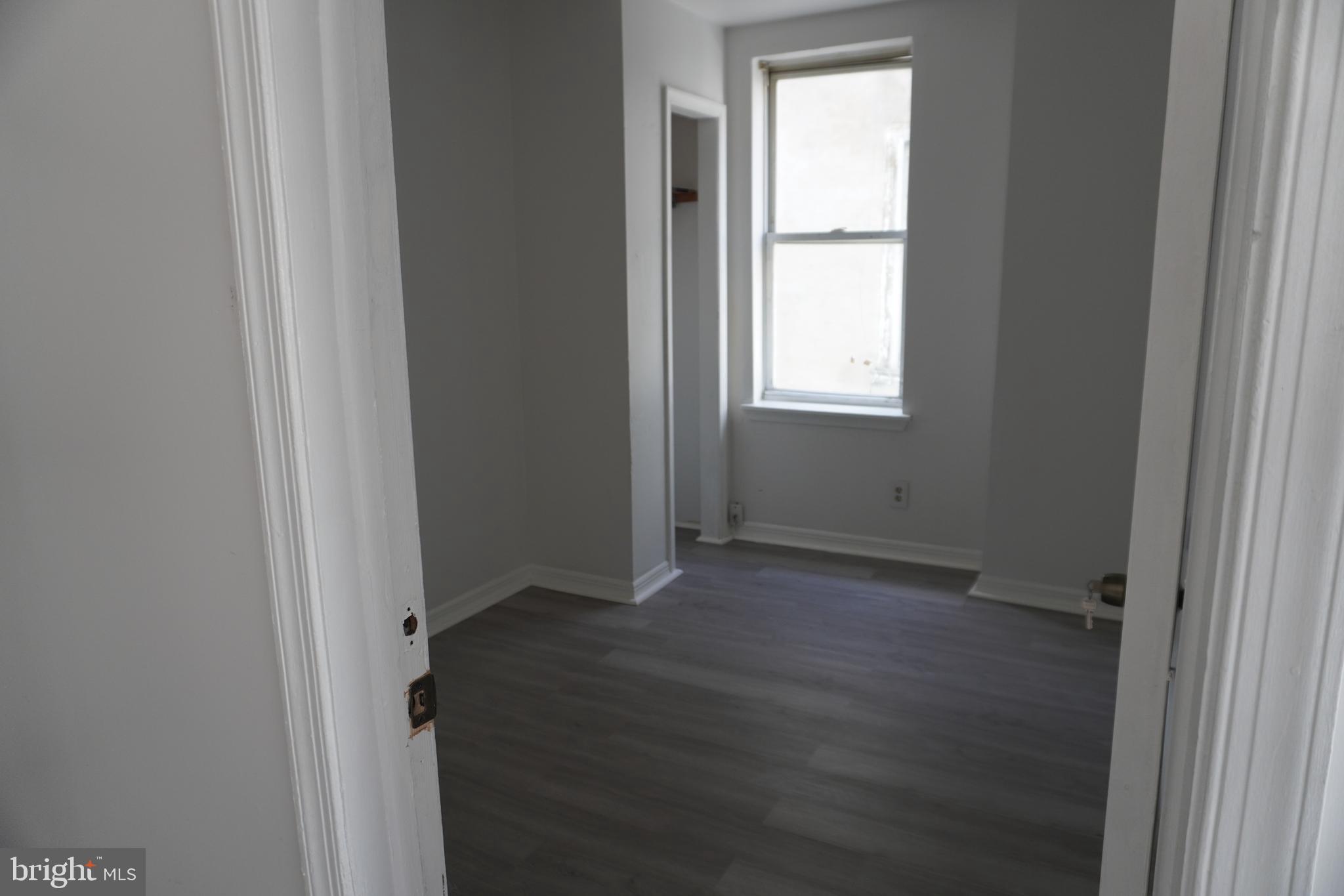 122 W SHARPNACK ST #2