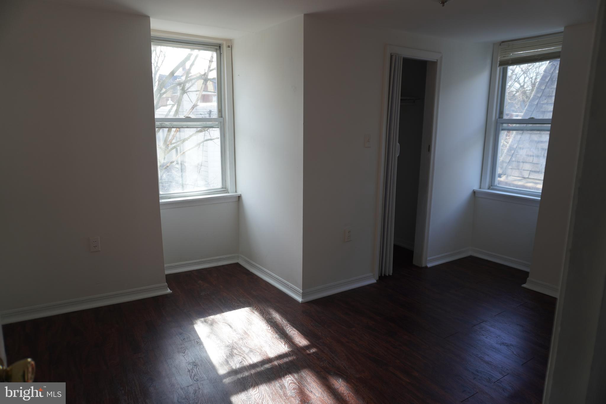 122 W SHARPNACK ST #3