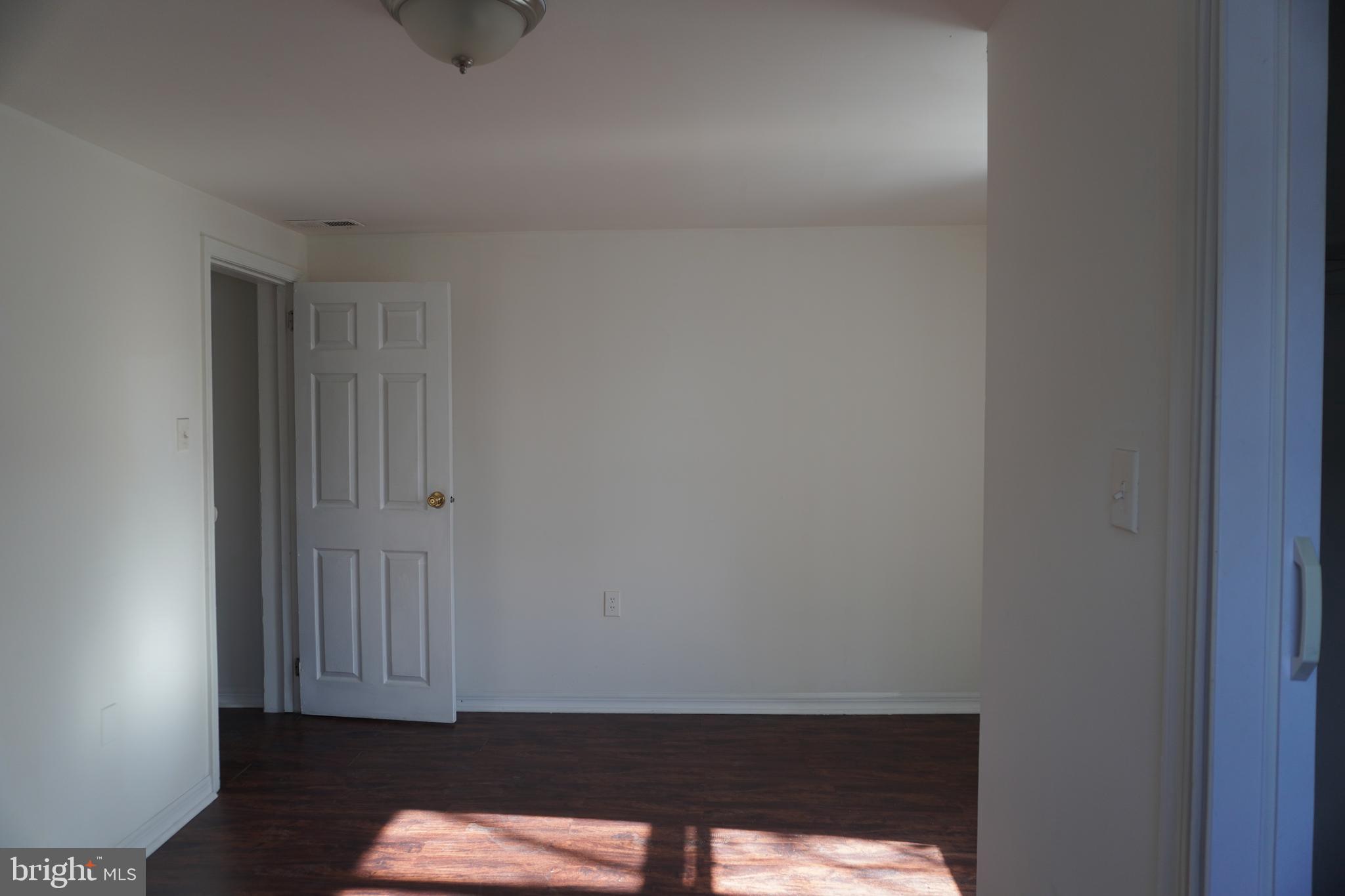 122 W SHARPNACK ST #3