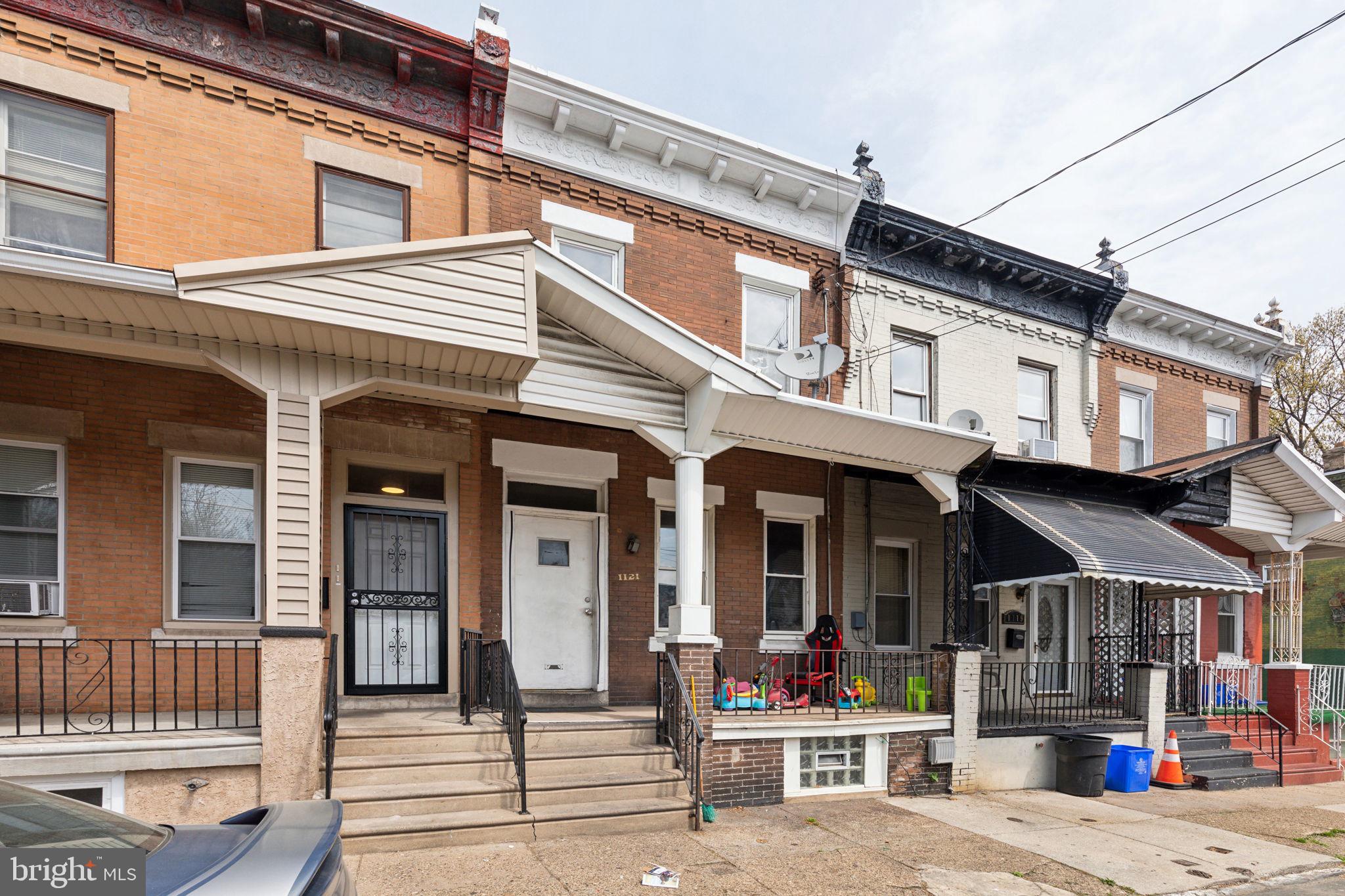 1121 W Indiana Ave