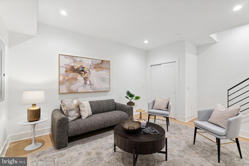 3600 Grant Ave #1