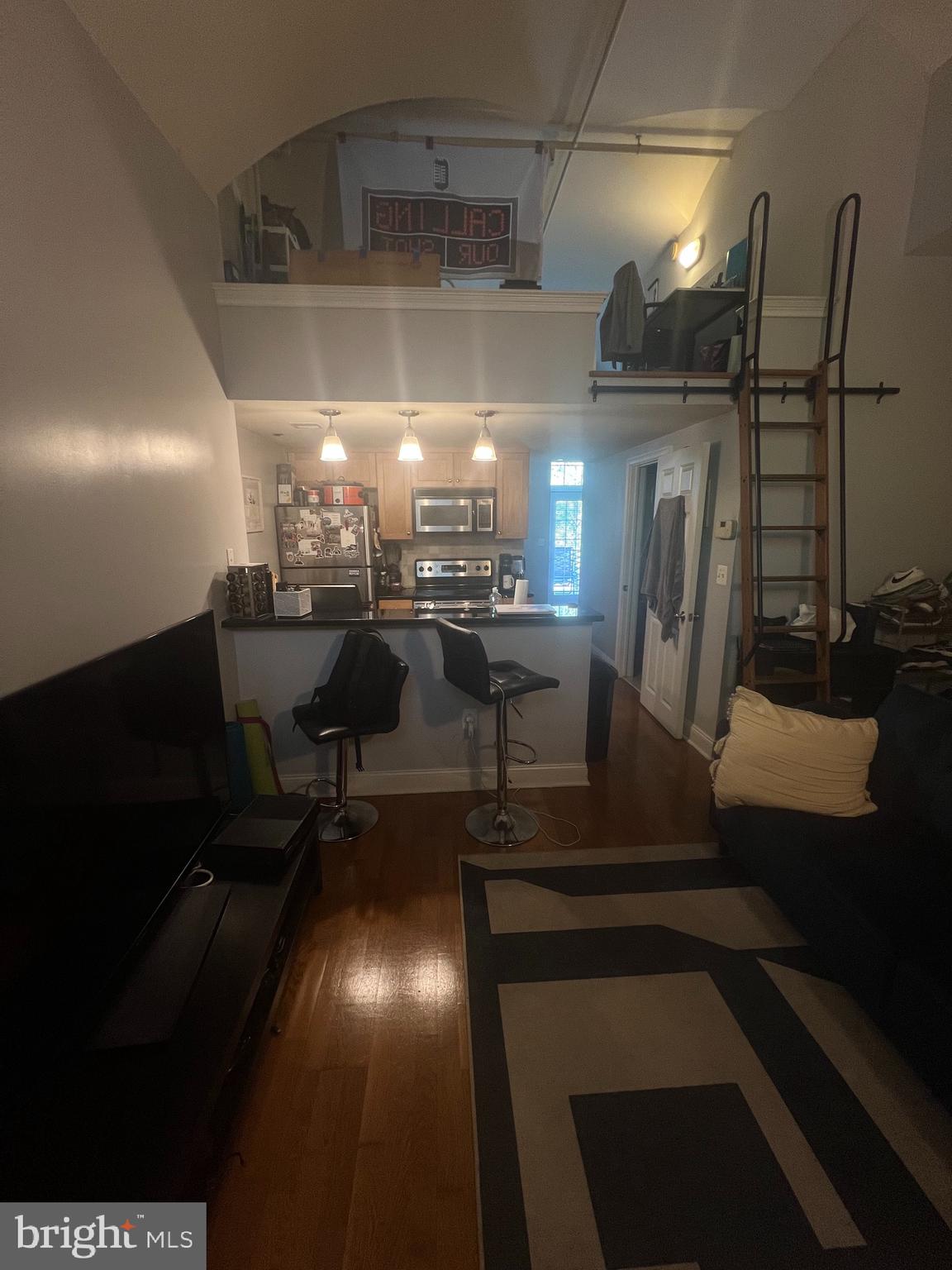 1 ACADEMY CIR #203
