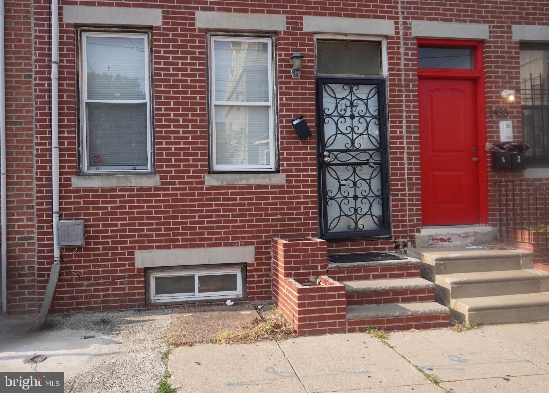 1437 W TIOGA ST
