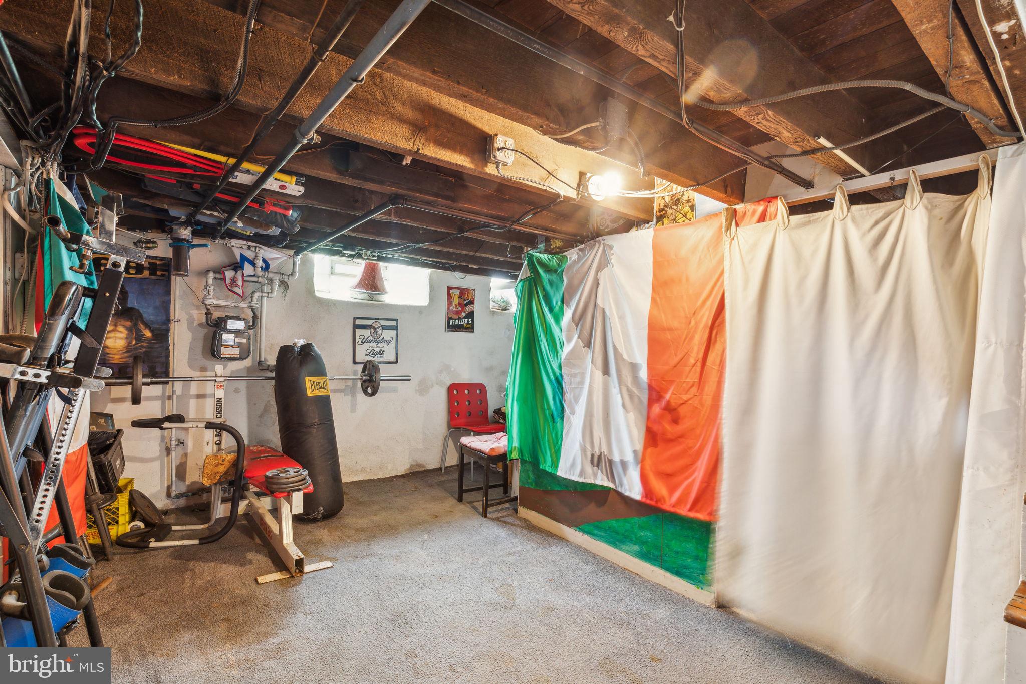 4567 Fleming St