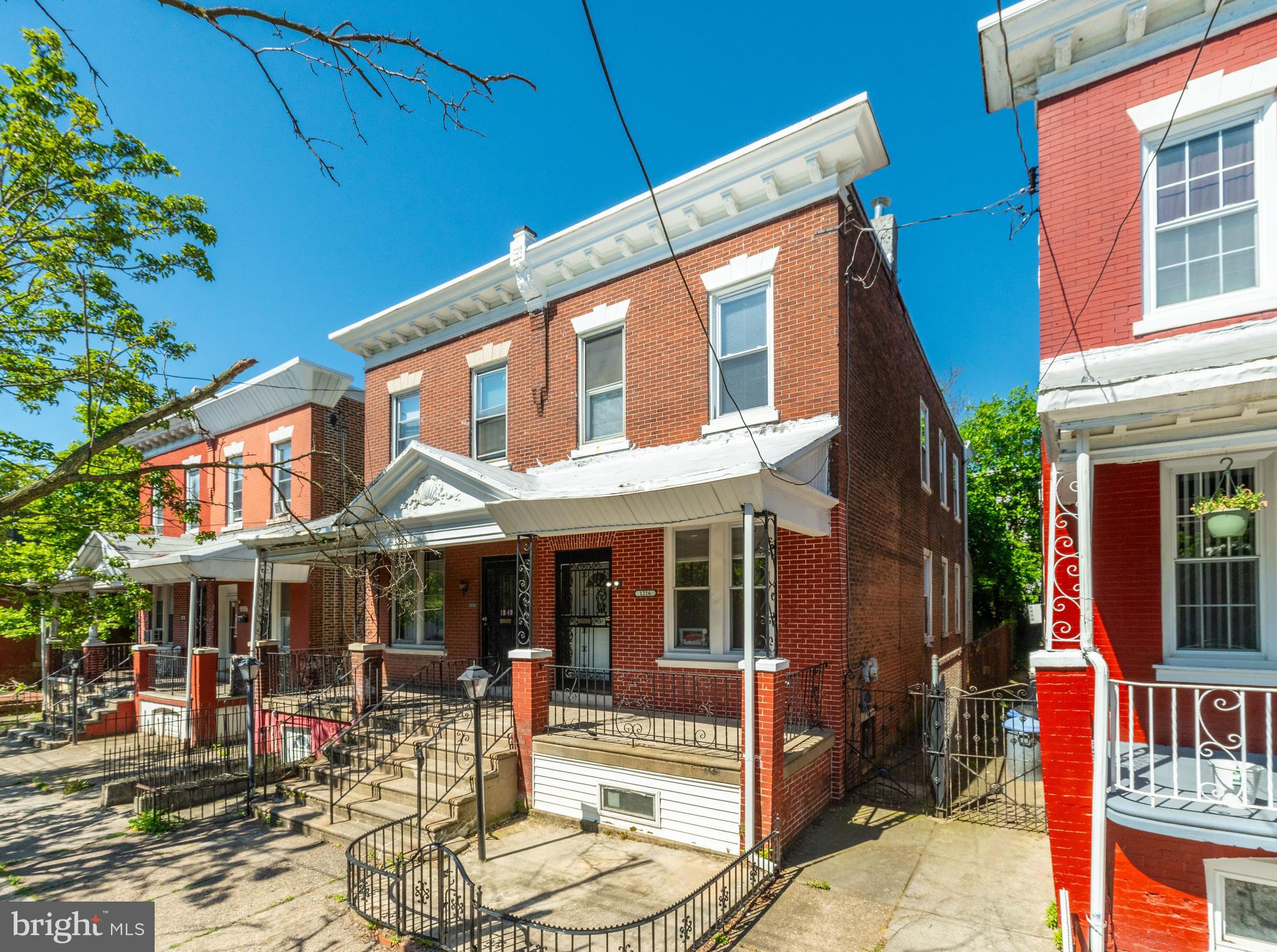 1216 N Redfield St