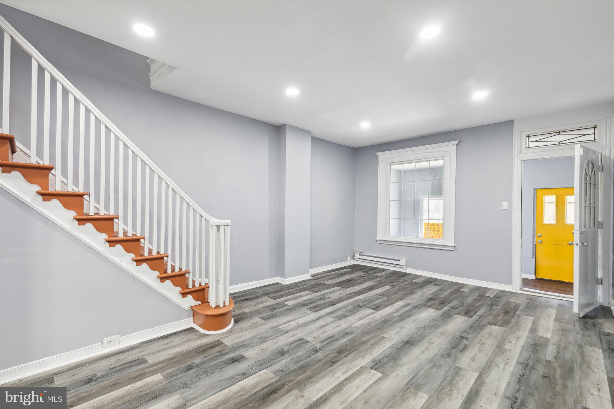 211 N Paxon St