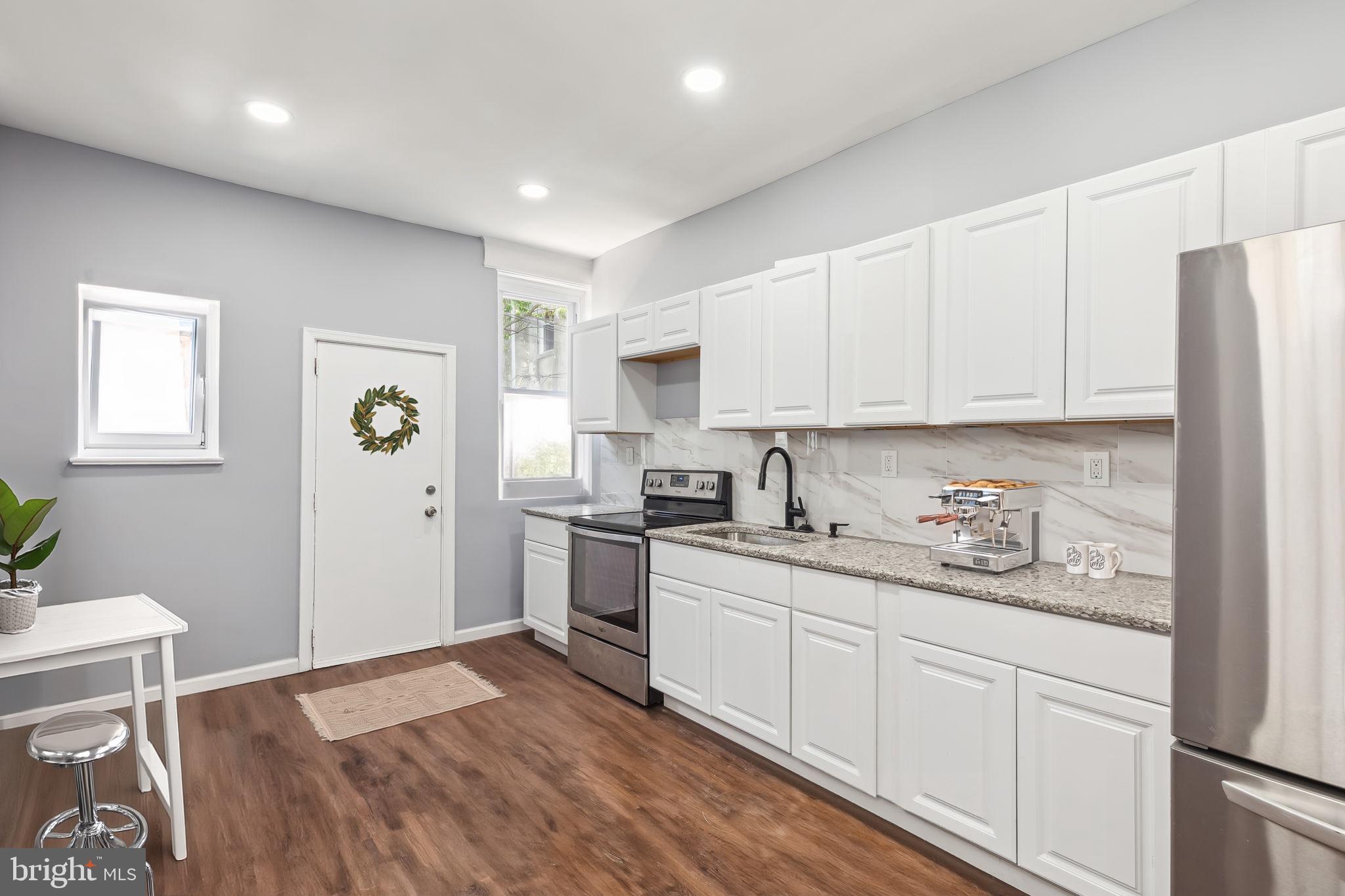 211 N Paxon St