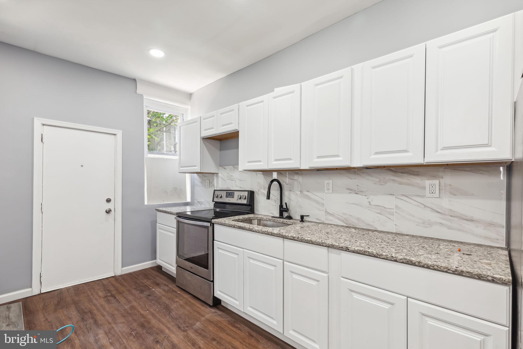 211 N Paxon St