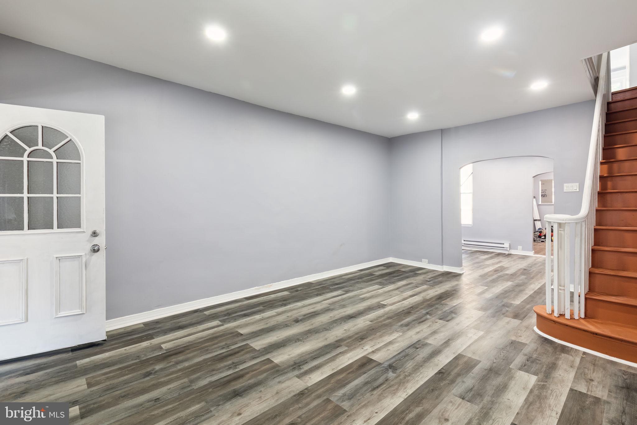 211 N Paxon St