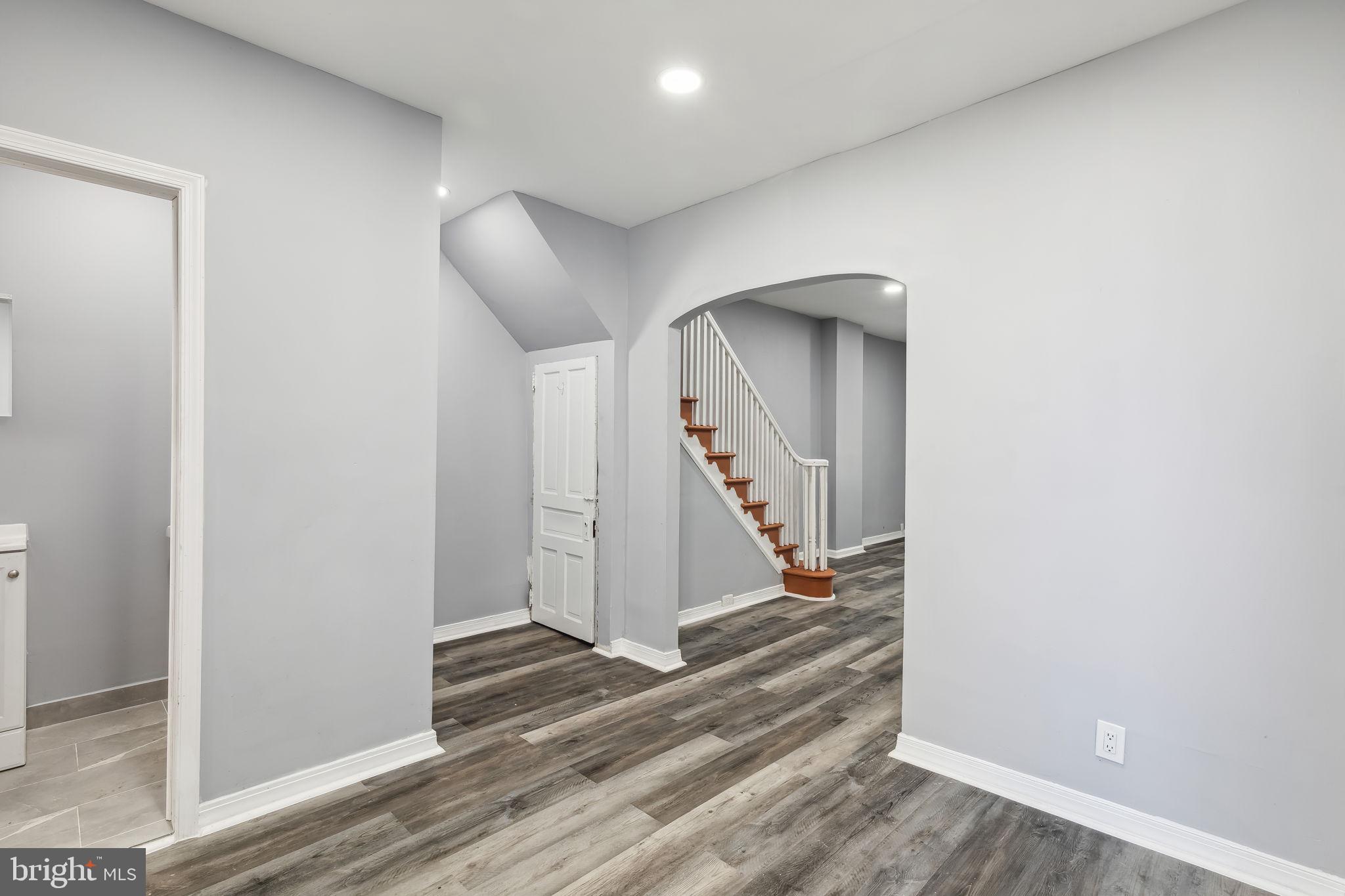 211 N Paxon St