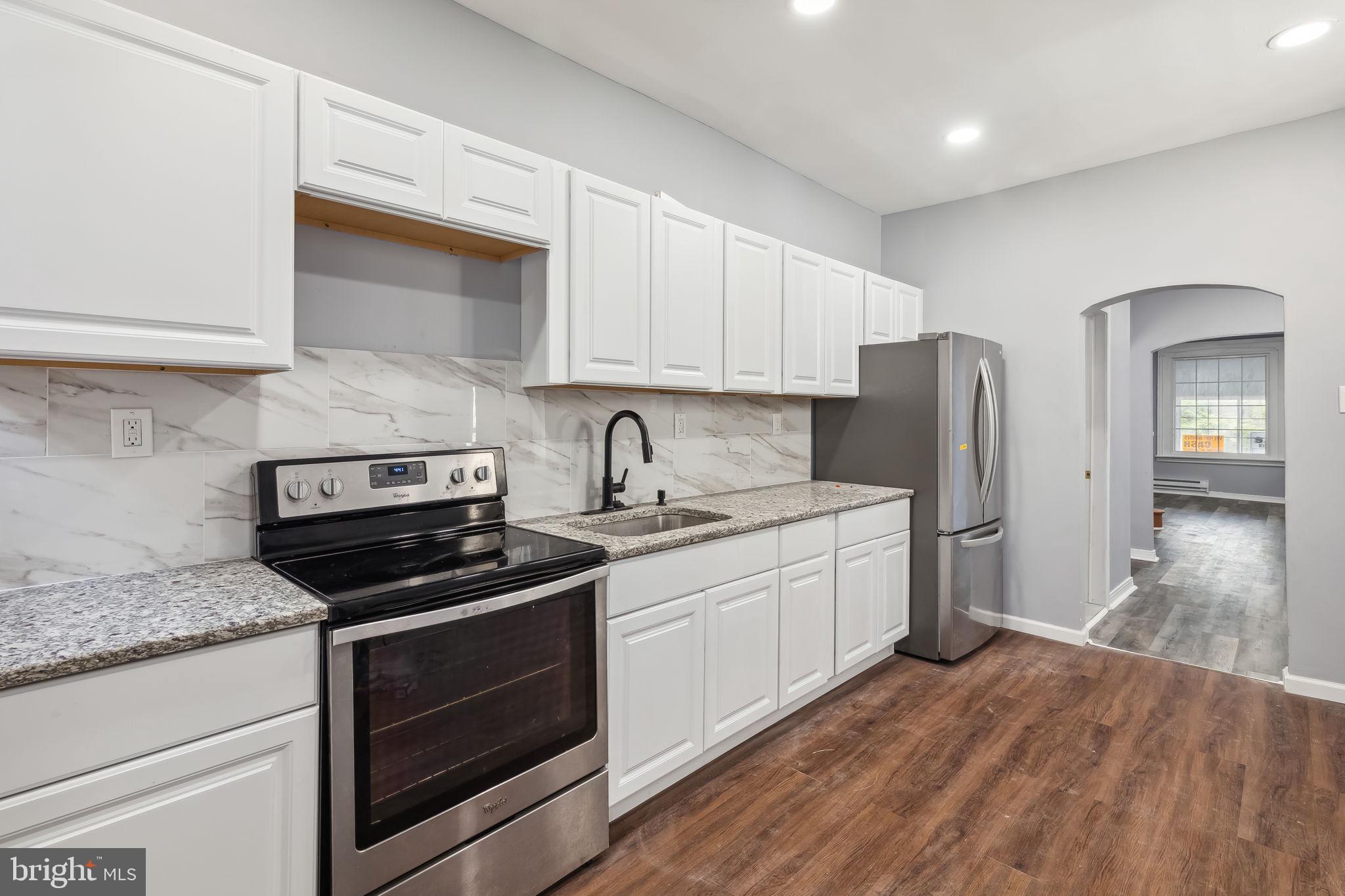 211 N Paxon St