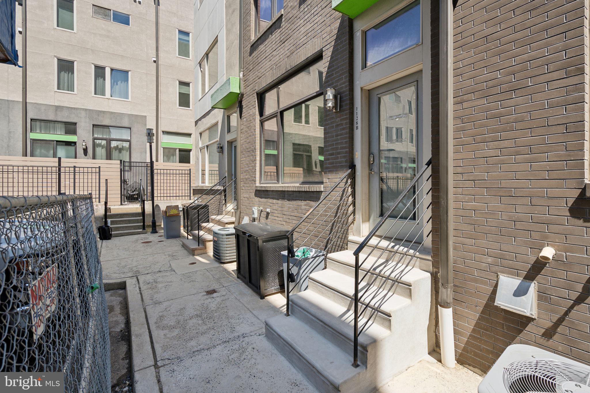 1128 N Front St #B26