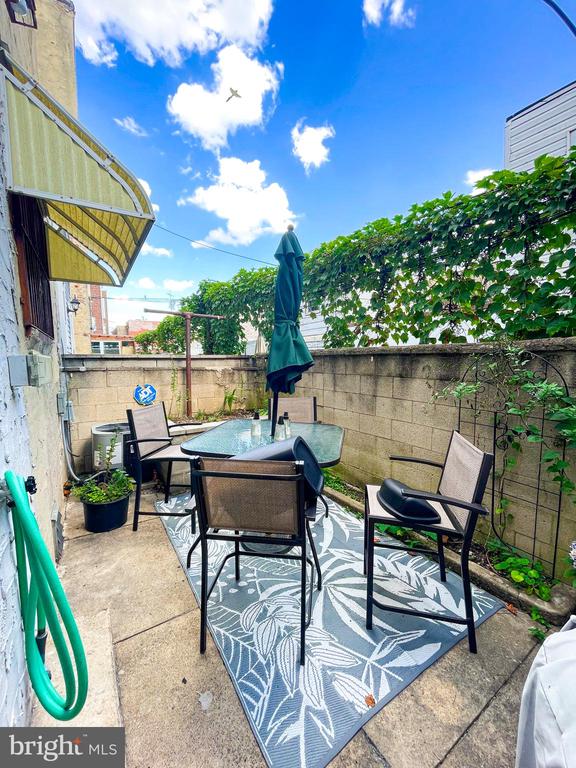 918 SNYDER AVE #1