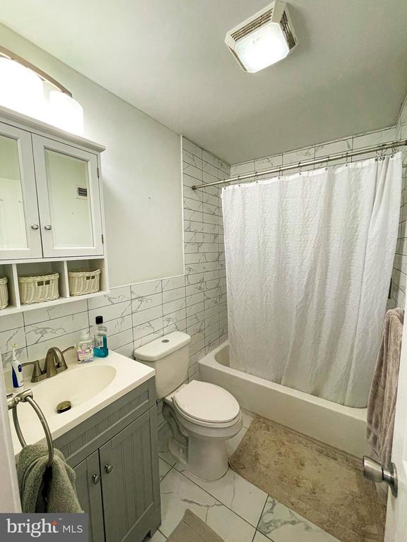 918 SNYDER AVE #1