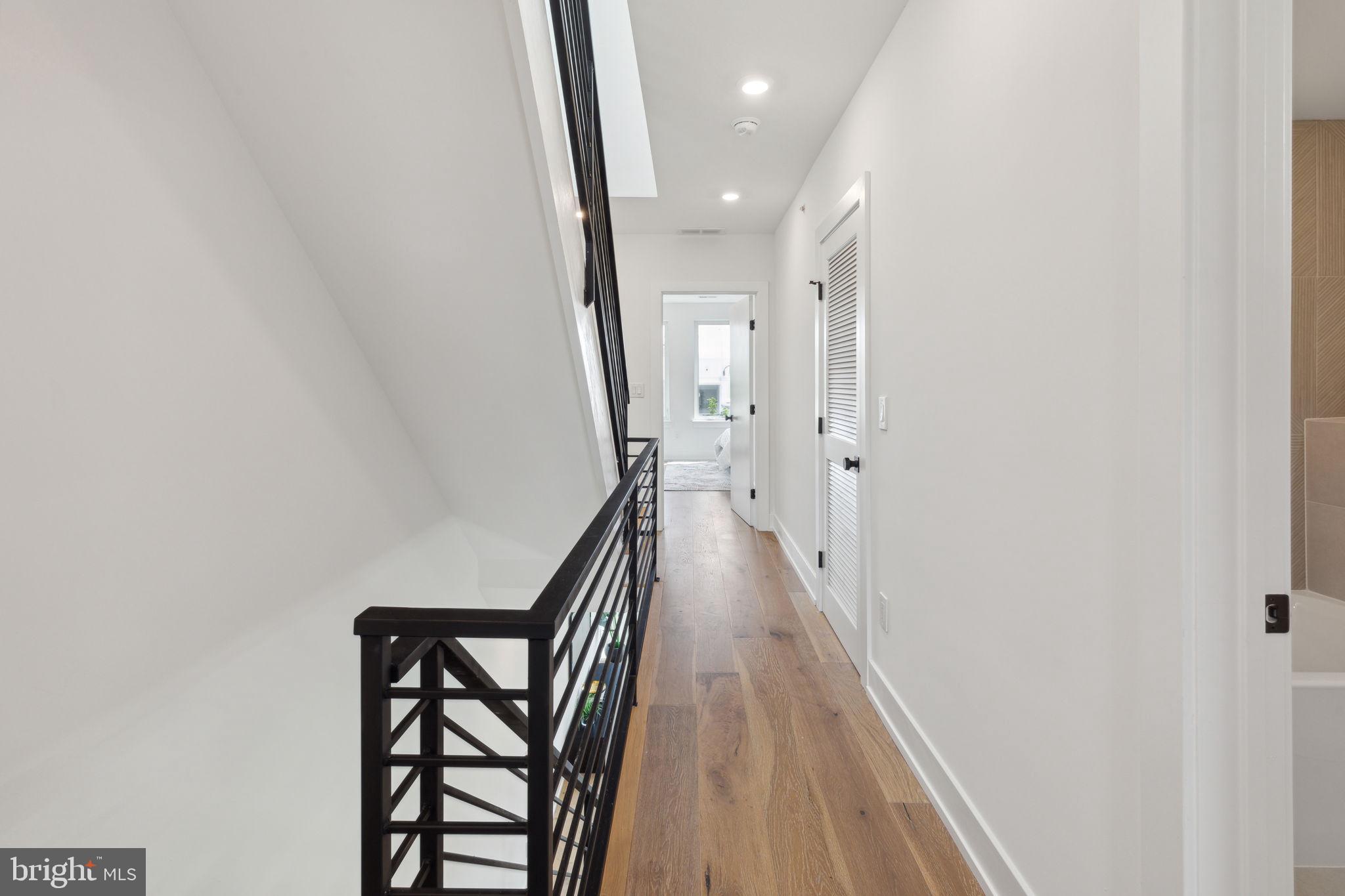 2035 Waverly St #Penthouse
