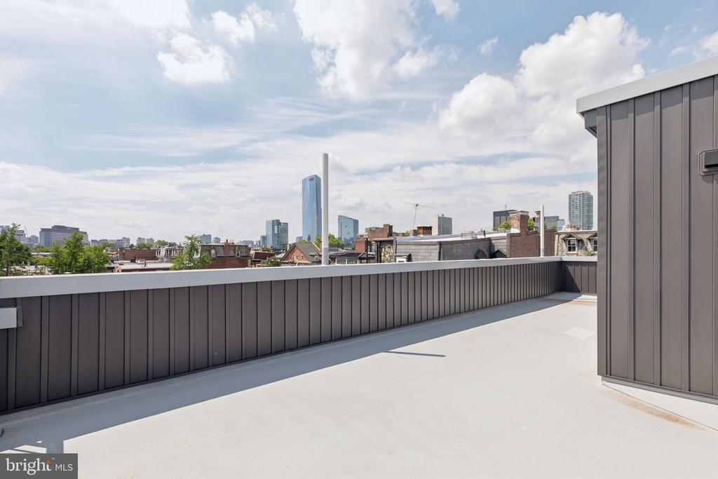 2035 Waverly St #Penthouse