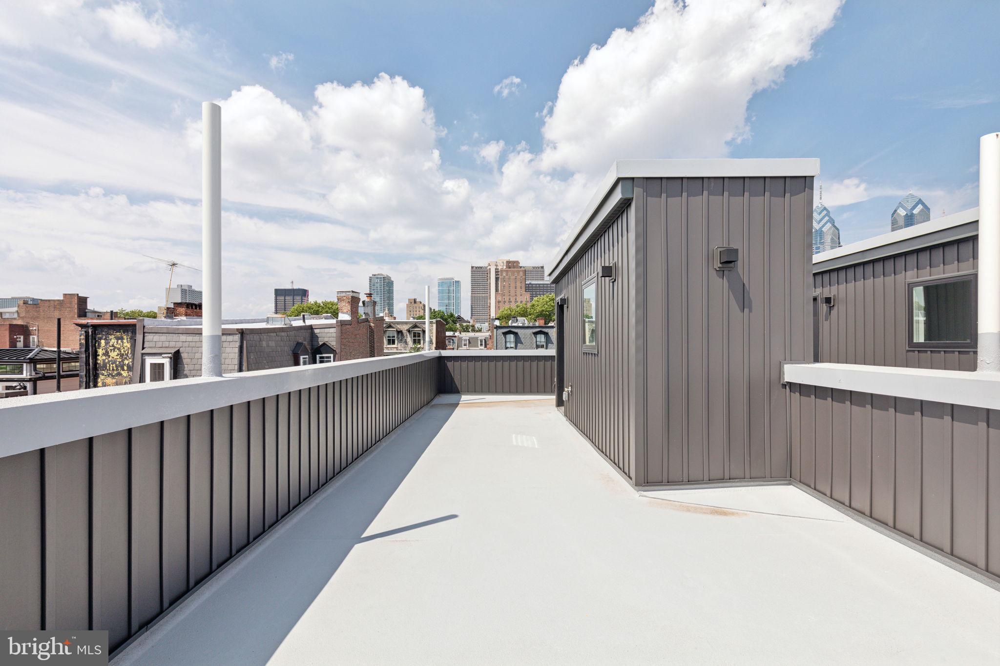 2035 Waverly St #Penthouse