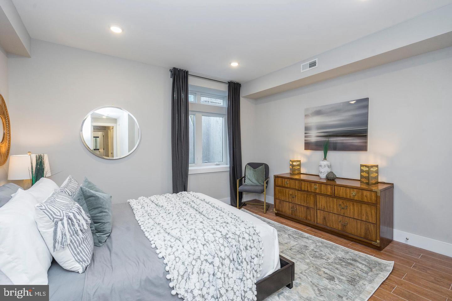 1838 FRANKFORD AVE #1