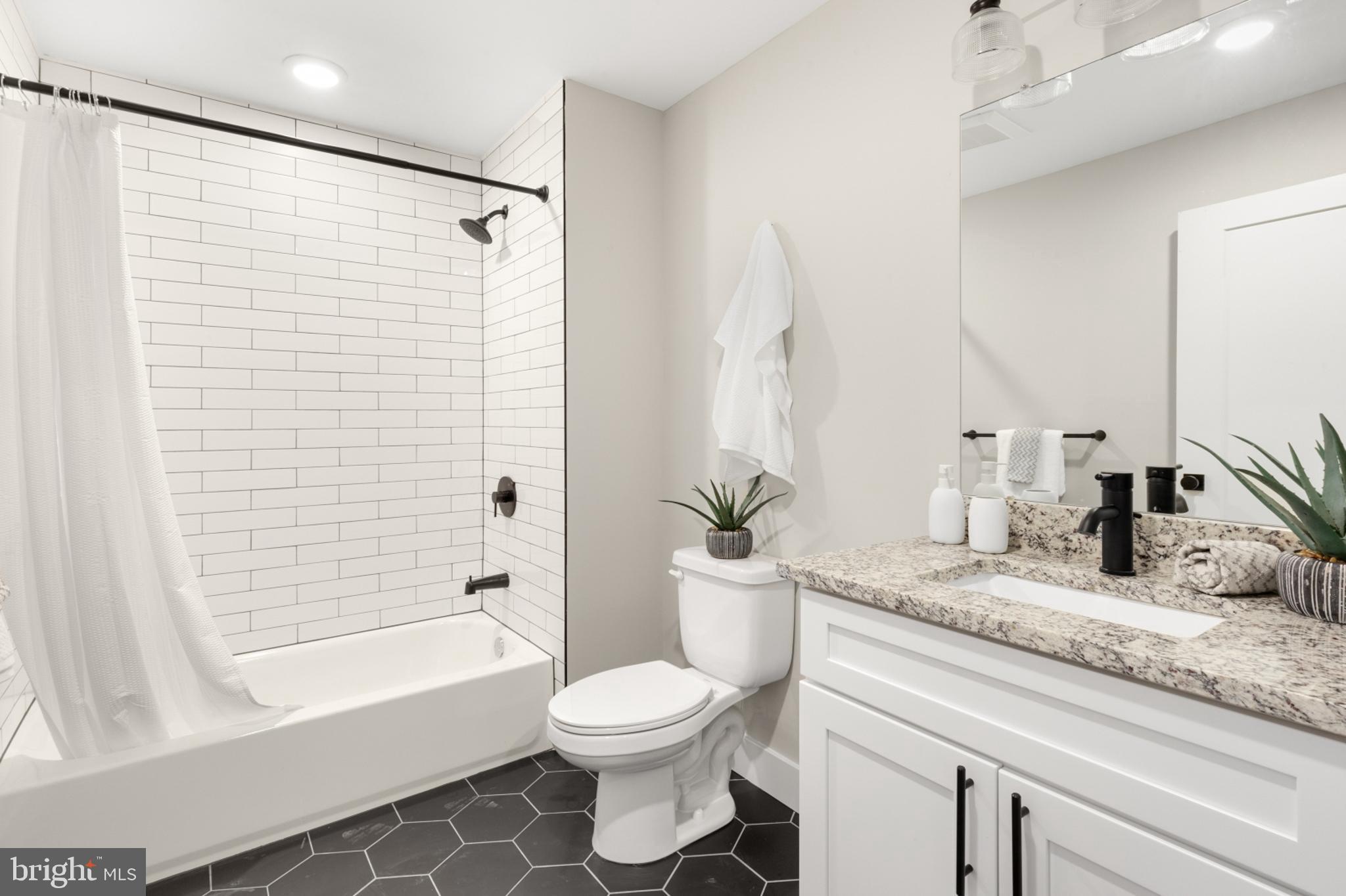 1924 N FRONT STREET 405