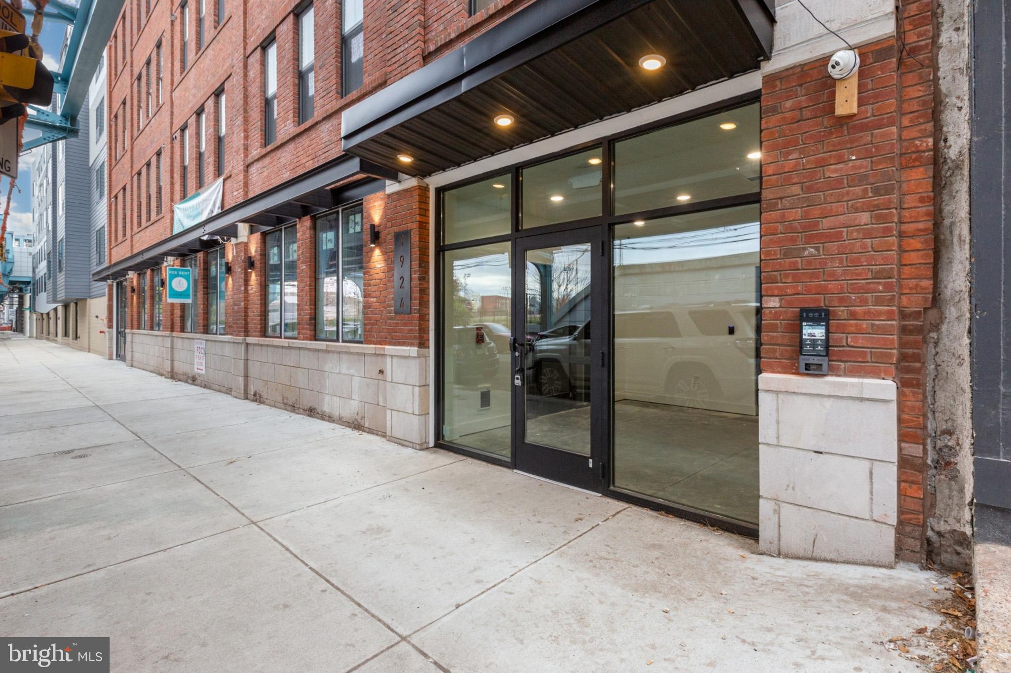 1924 N FRONT STREET 405