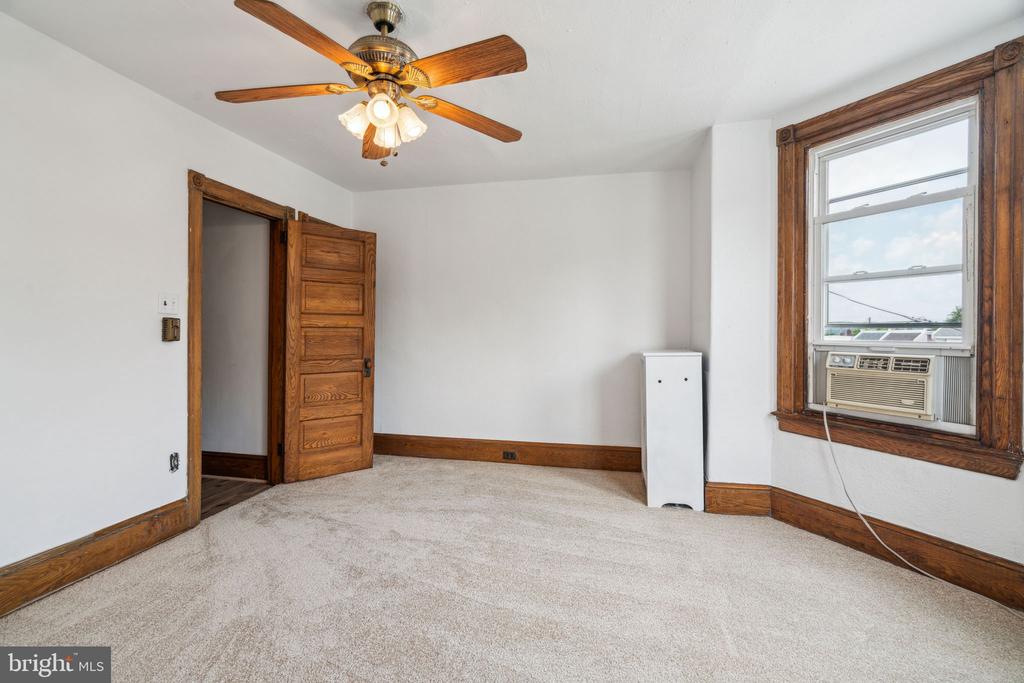 493 Markle St