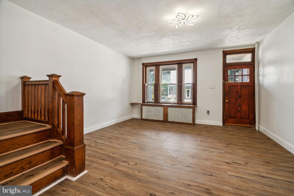 493 Markle St
