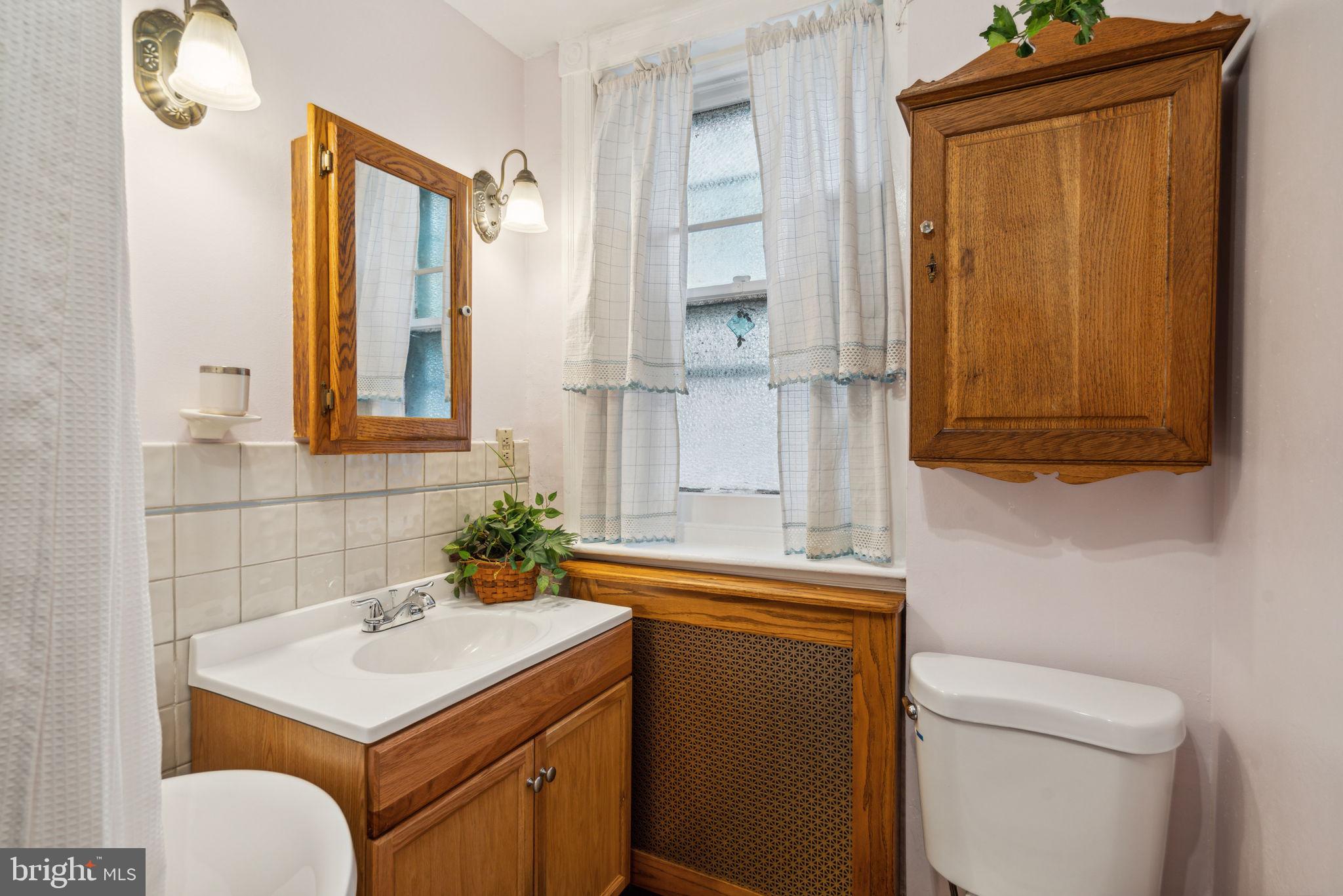 493 Markle St