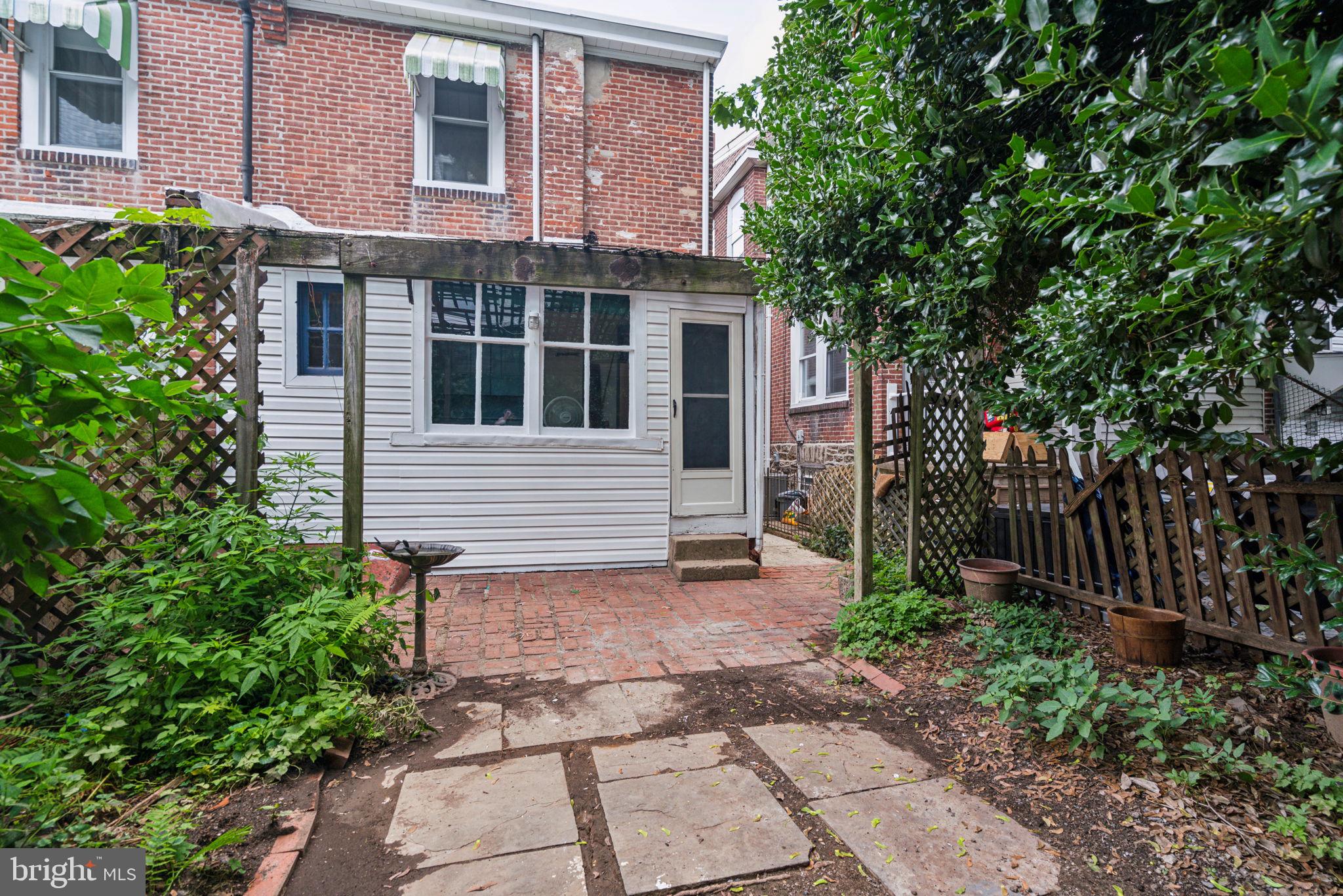 493 Markle St