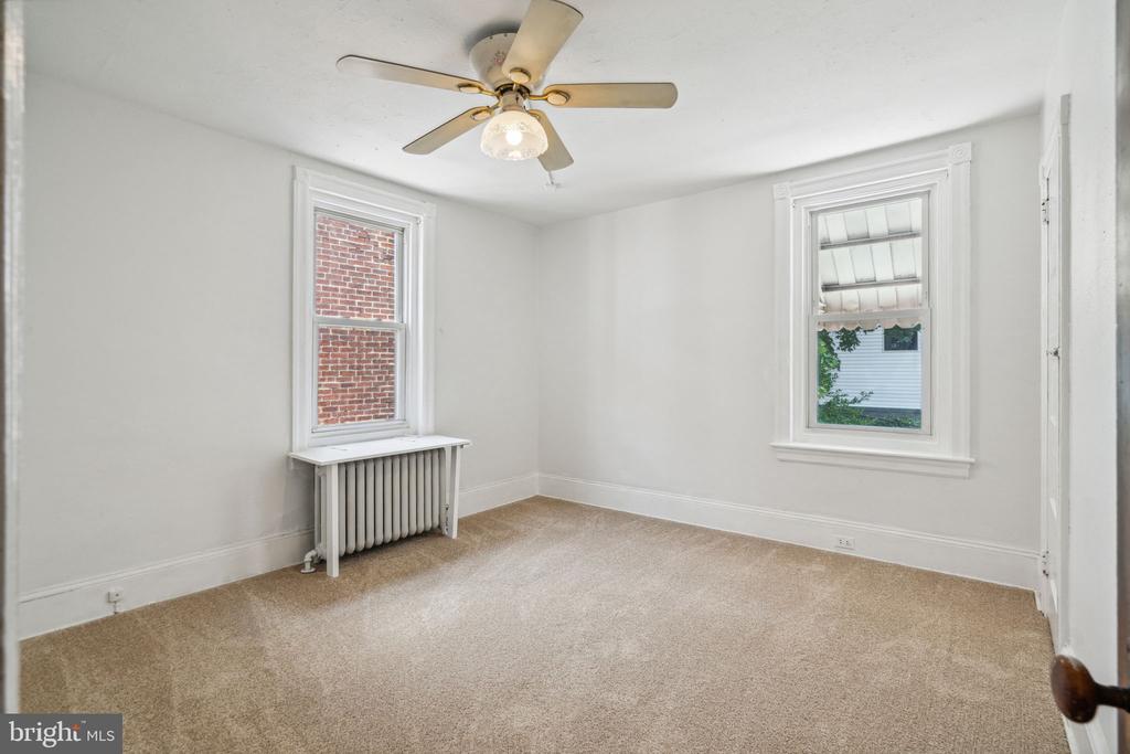 493 Markle St