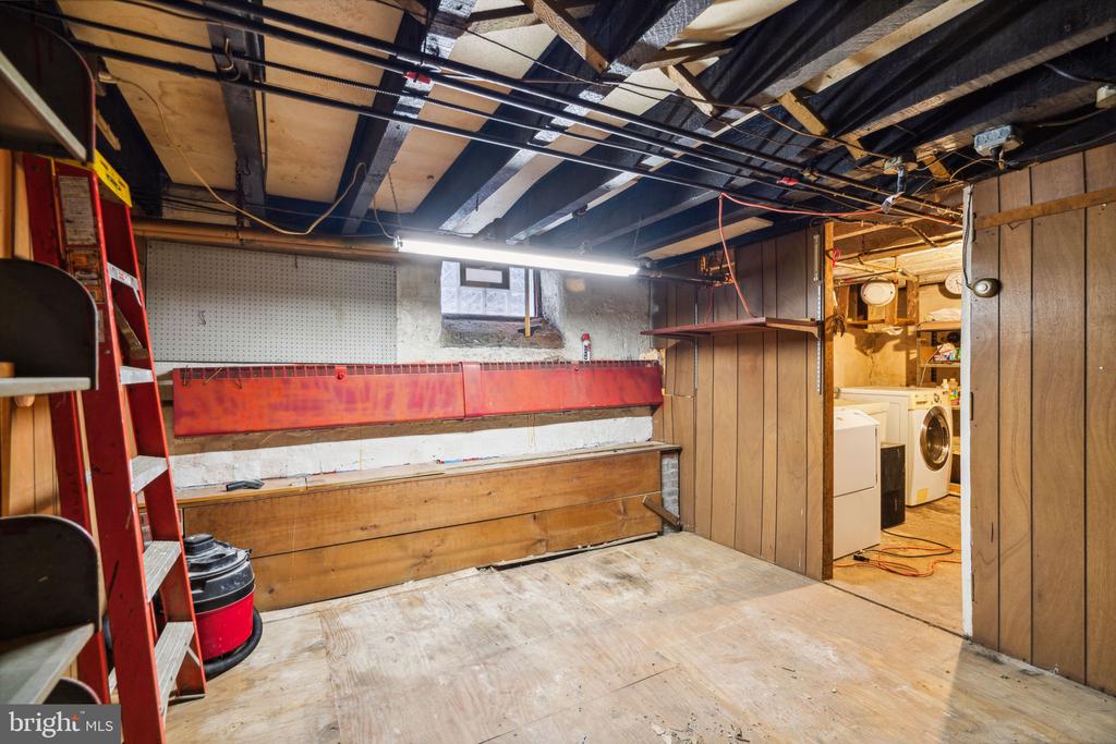 493 Markle St
