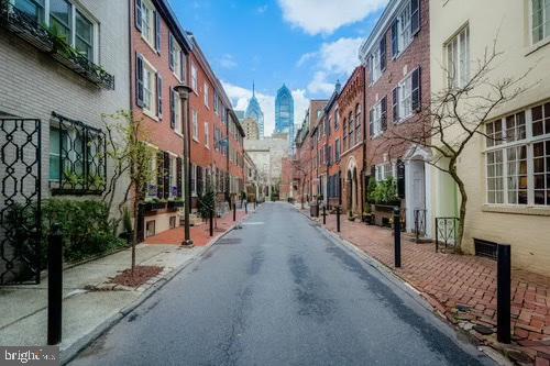 830 LOMBARD ST #A