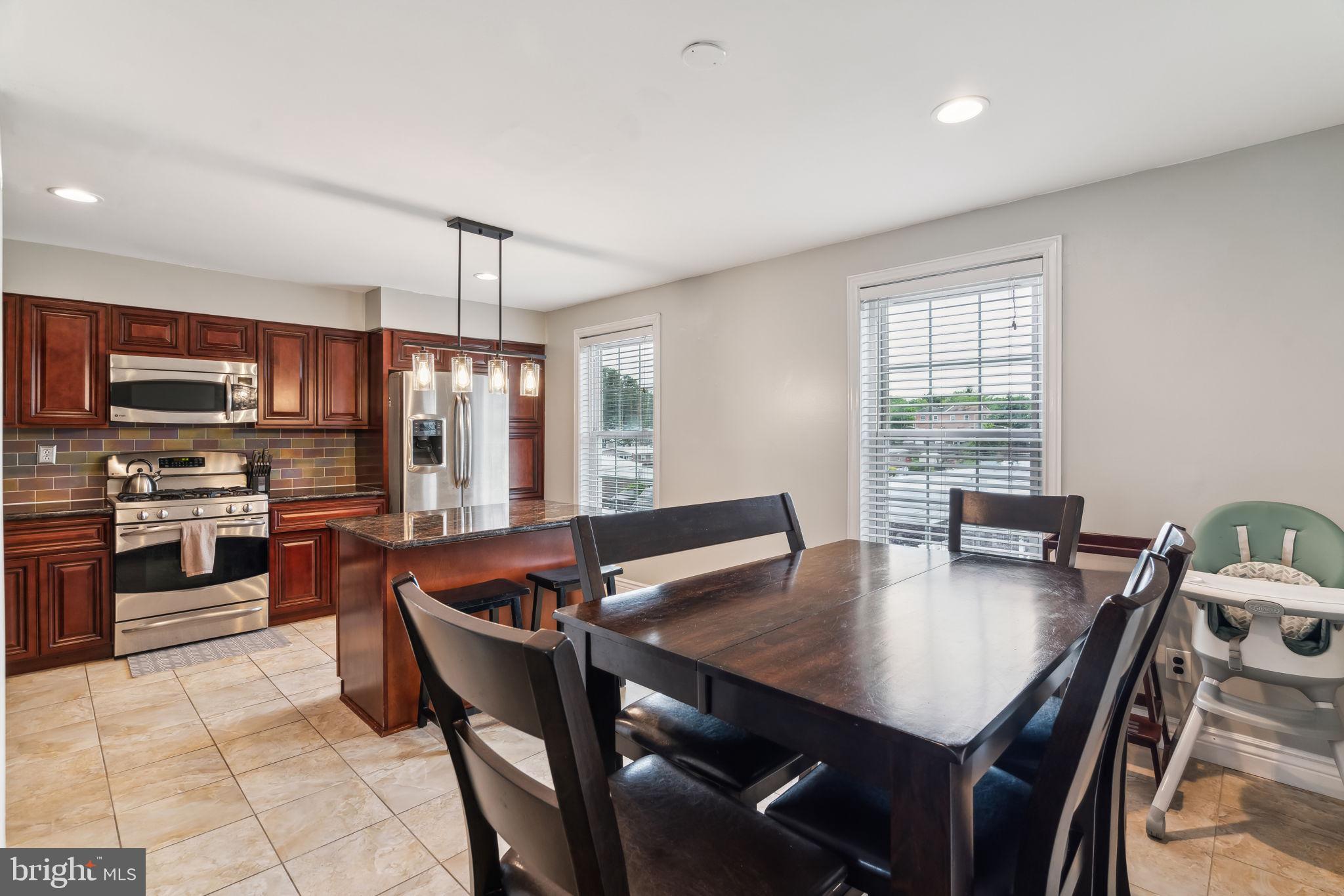 4239 Chalfont Pl