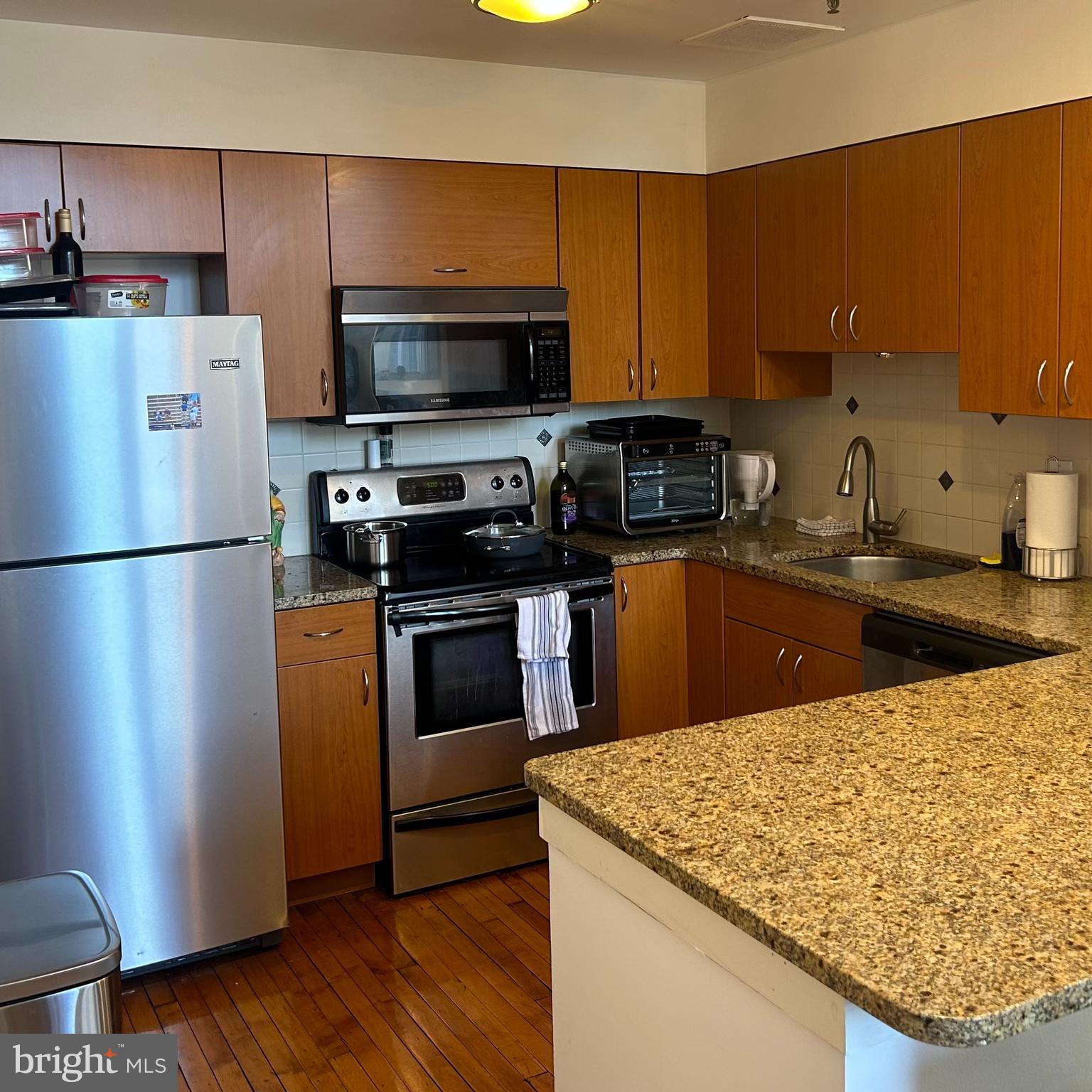 1238 CALLOWHILL ST #308