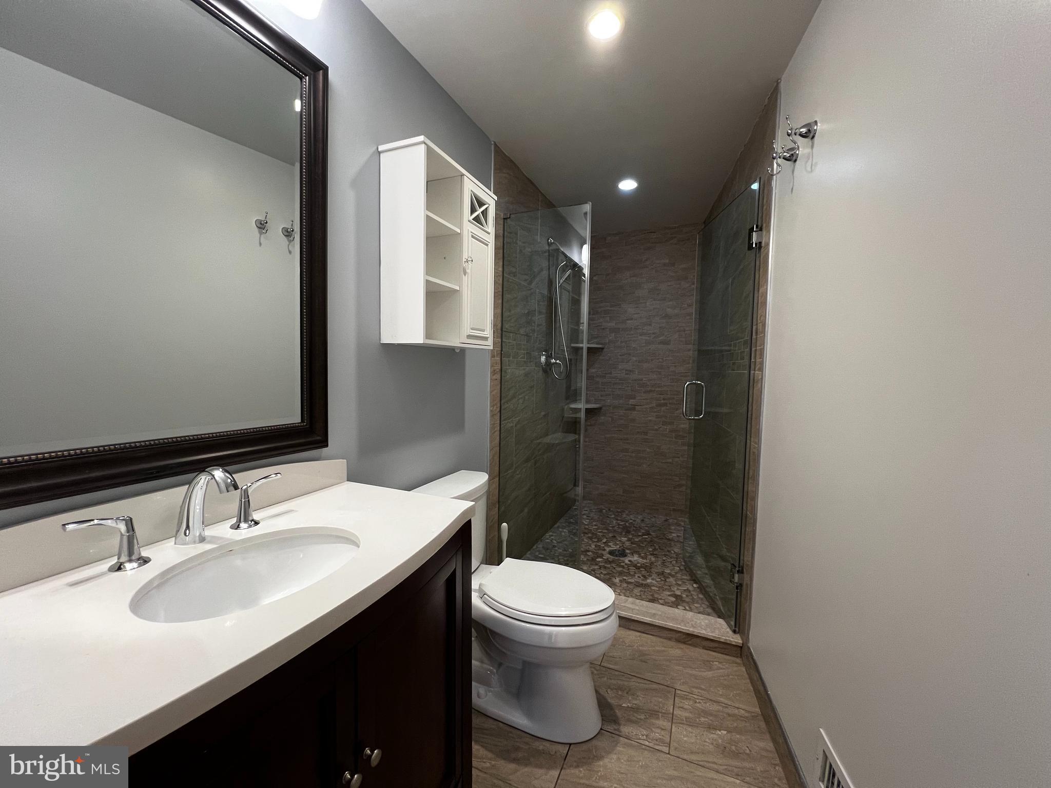 1220 ANNIN ST #B