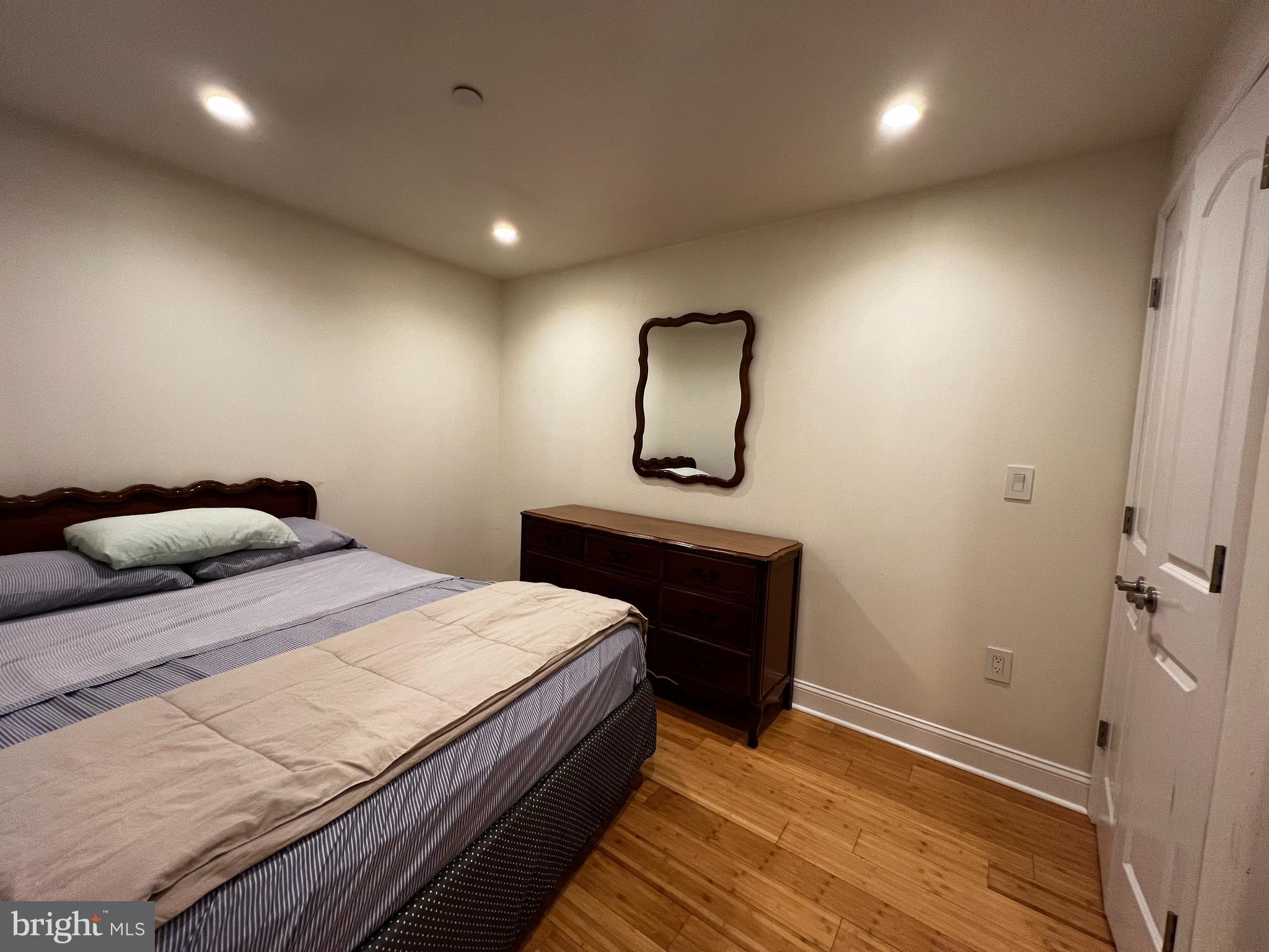 1220 ANNIN ST #B