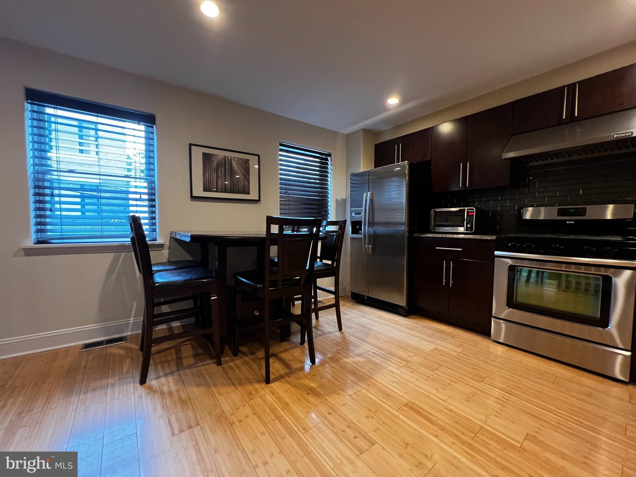 1220 ANNIN ST #B