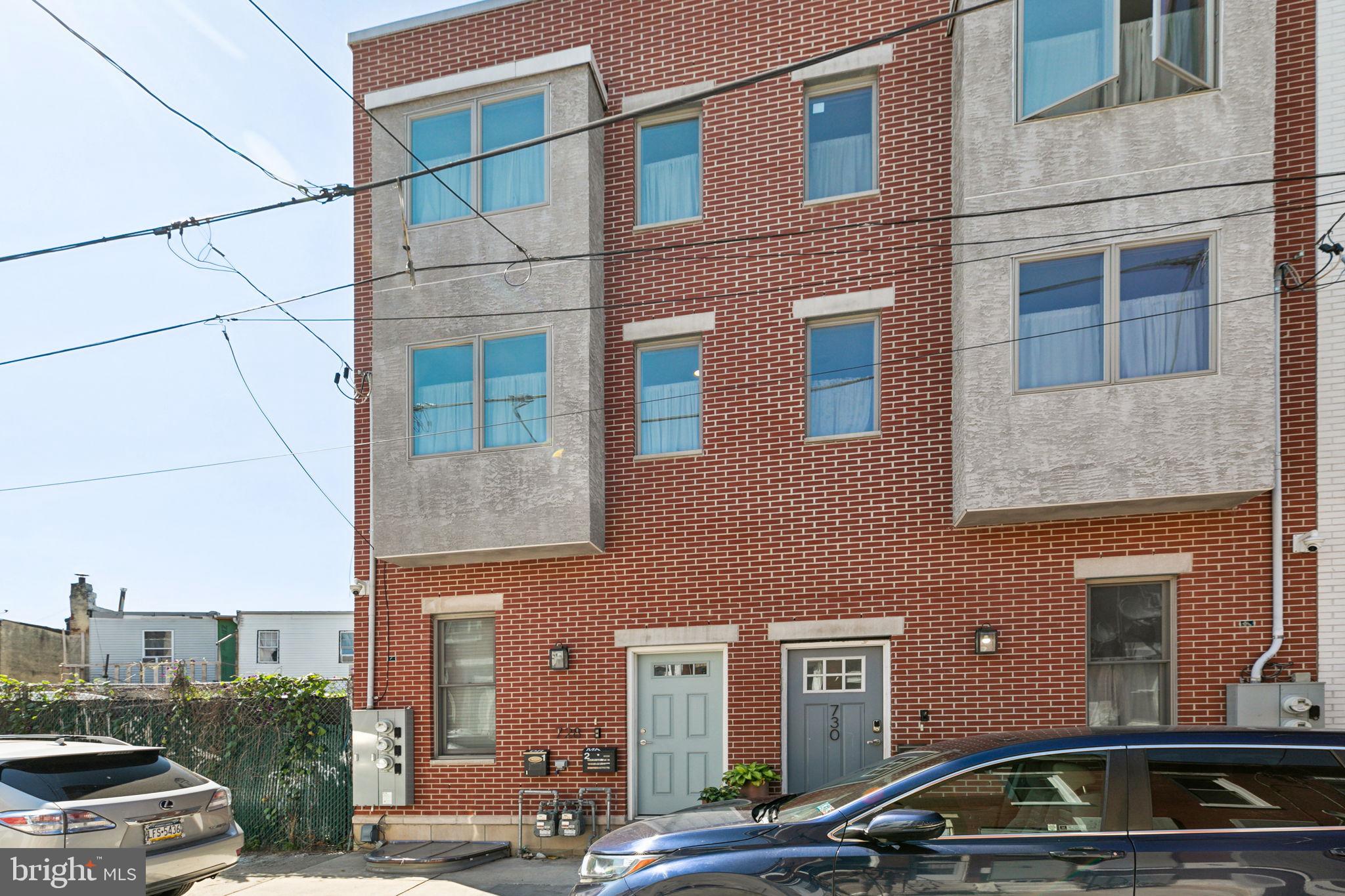 728 Daly St