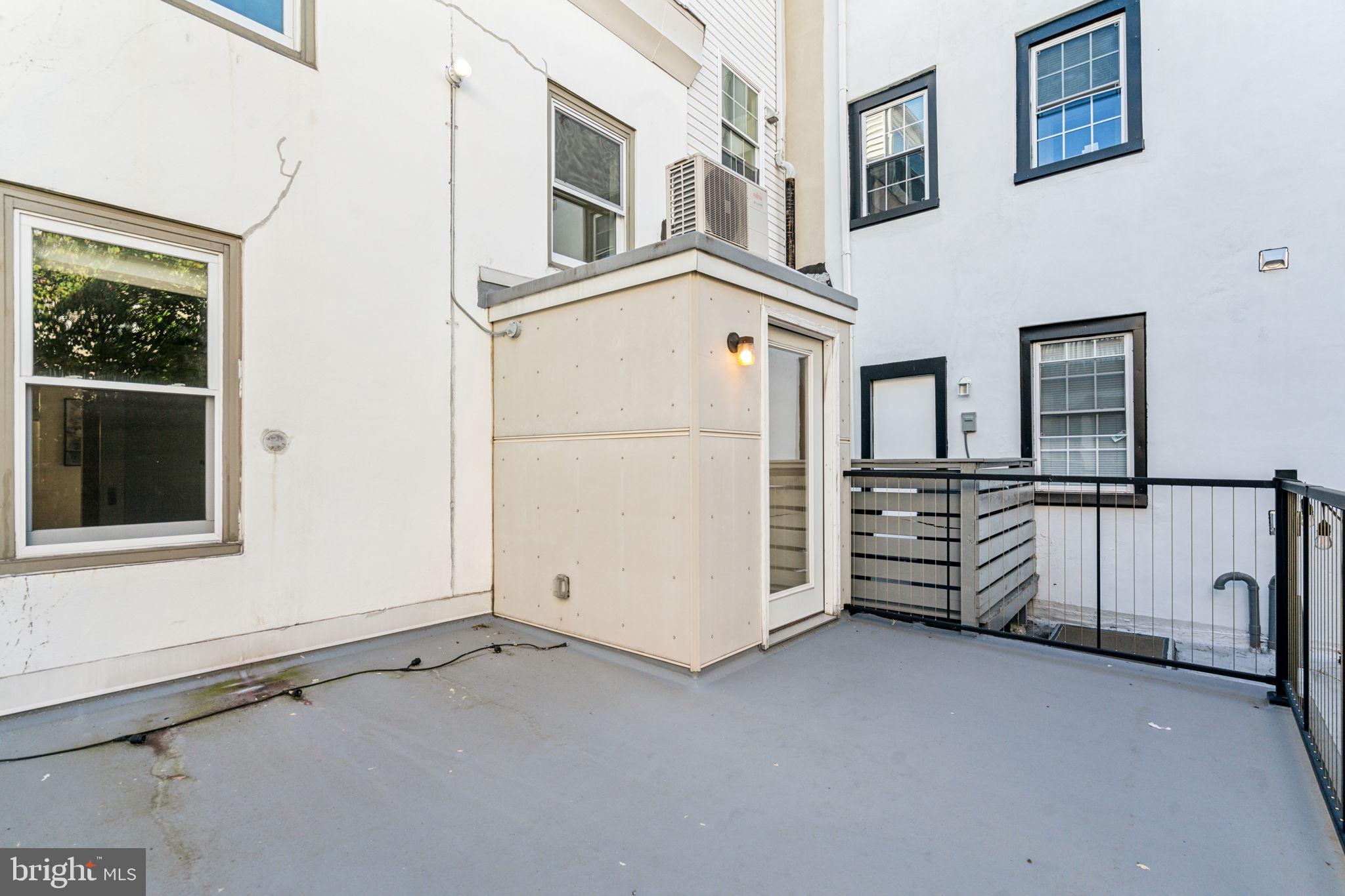 131 Bainbridge St