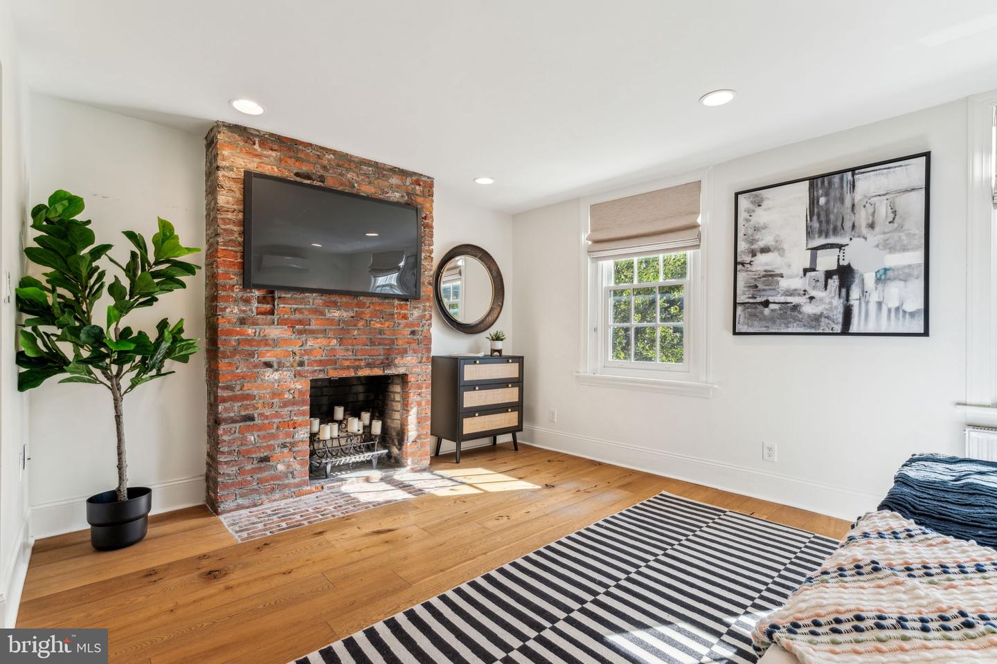 131 Bainbridge St
