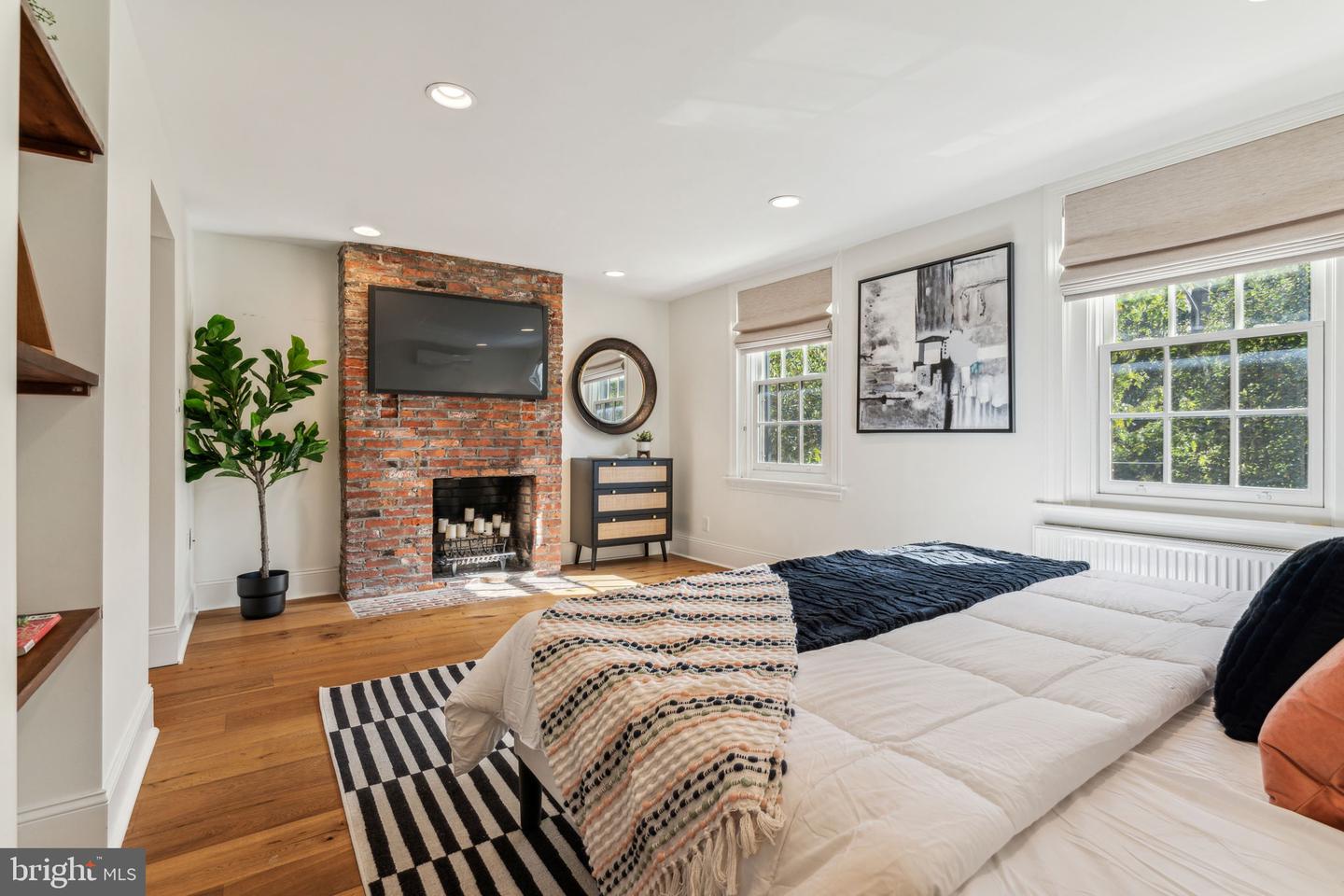 131 Bainbridge St