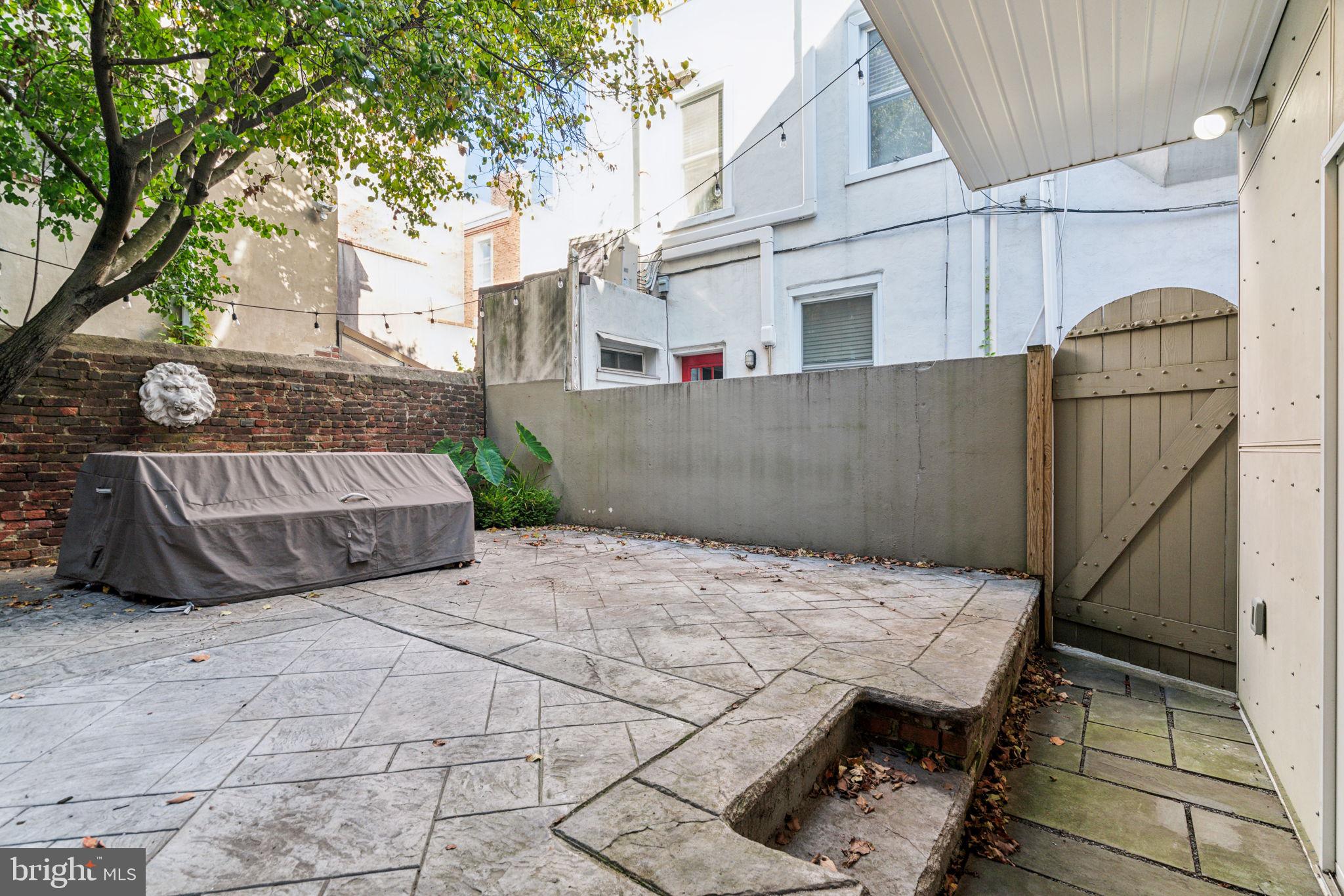131 Bainbridge St