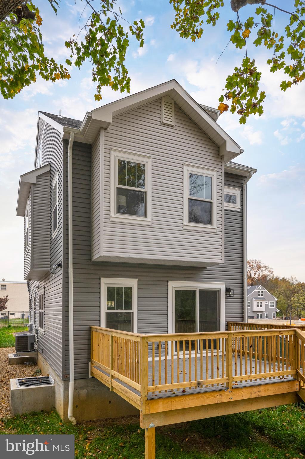 3617 Golfview Ln